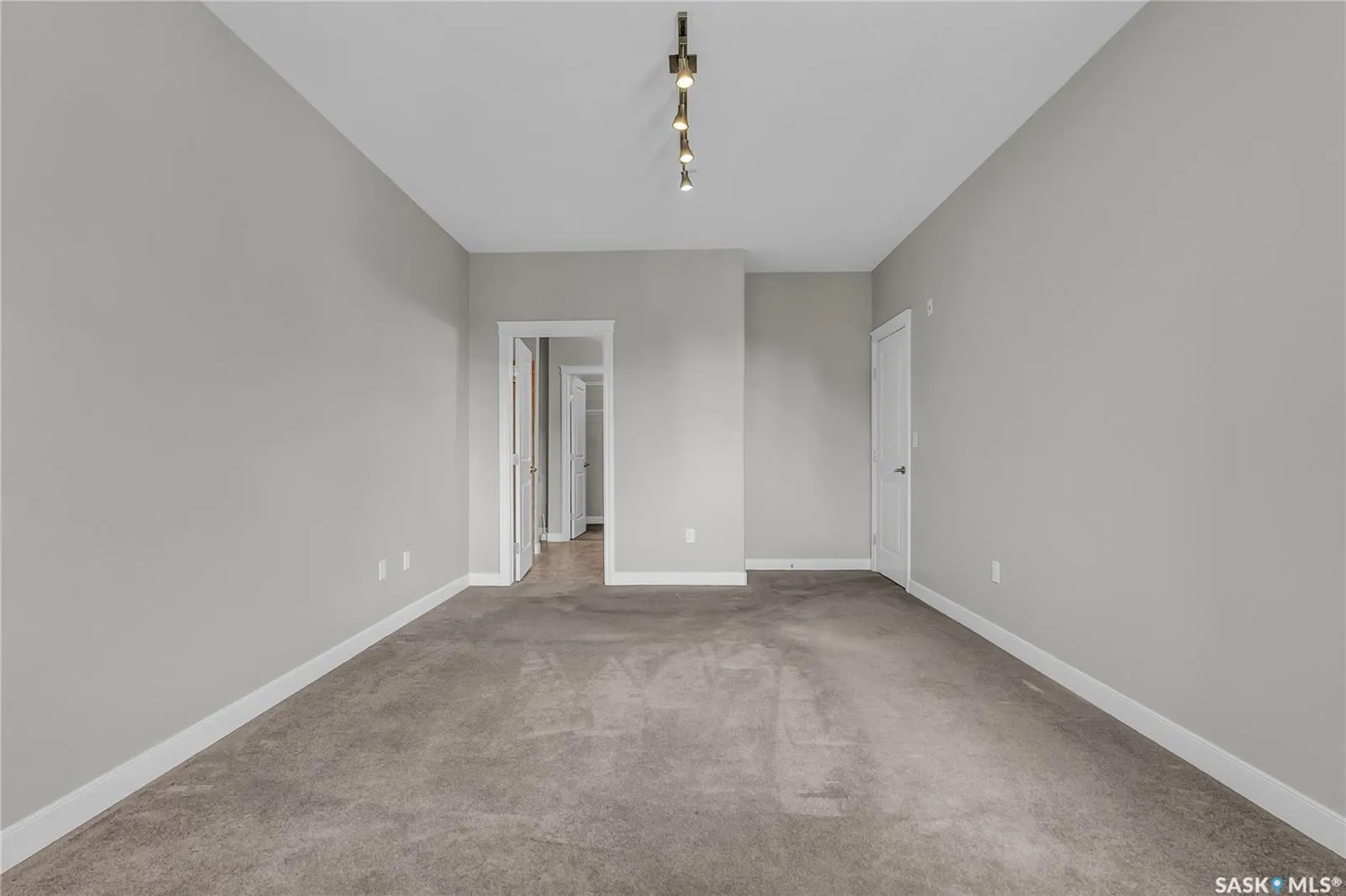 405 Cartwright STREET, #209