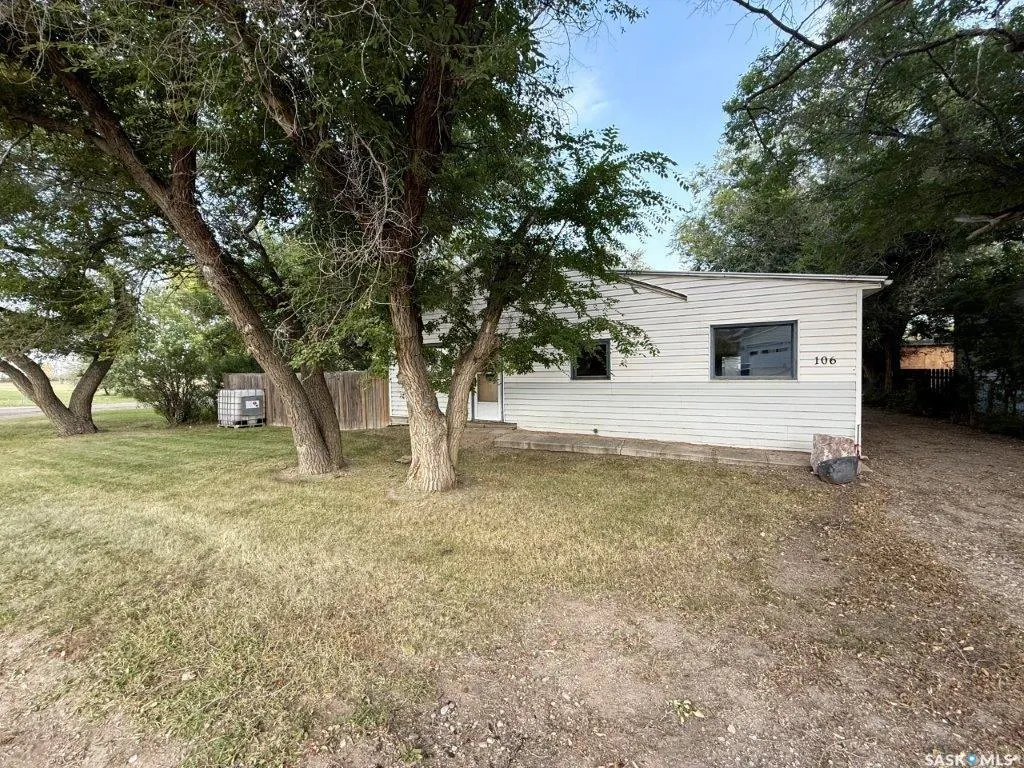 106 2nd AVENUE W