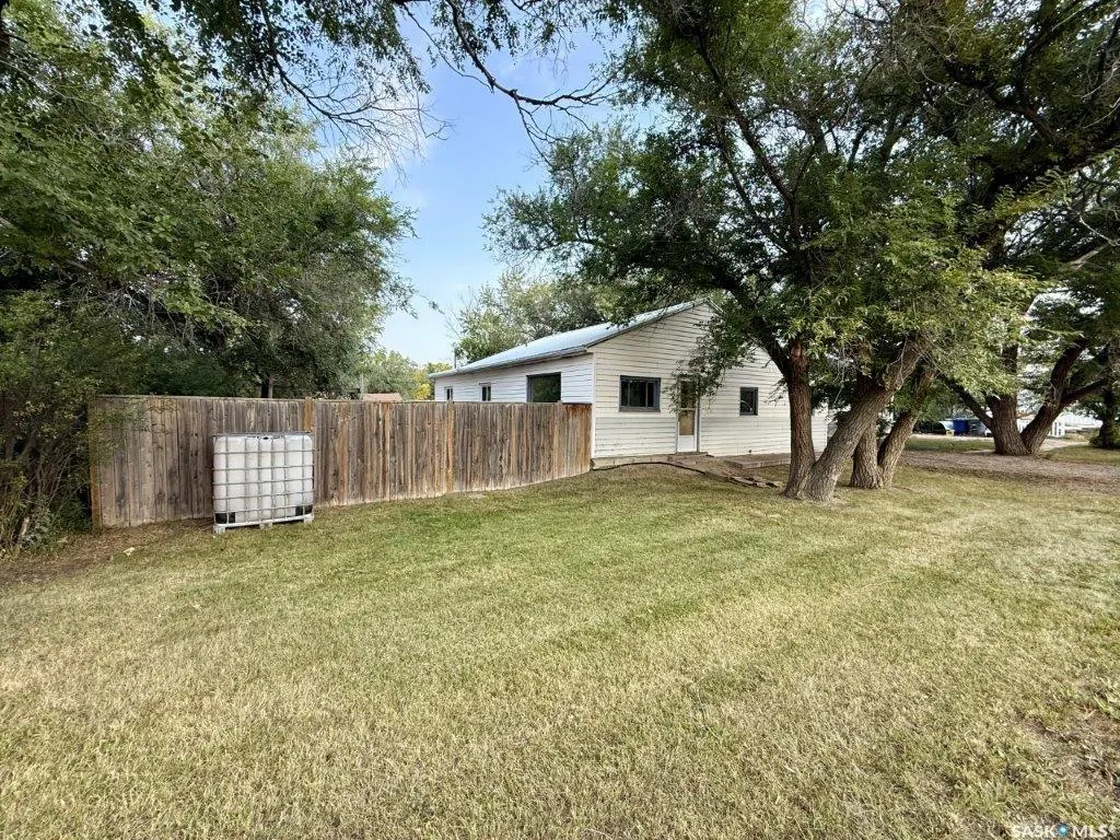 106 2nd AVENUE W