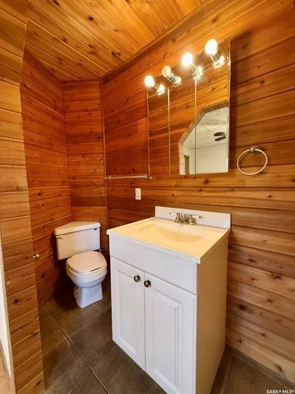 106 2nd AVENUE W