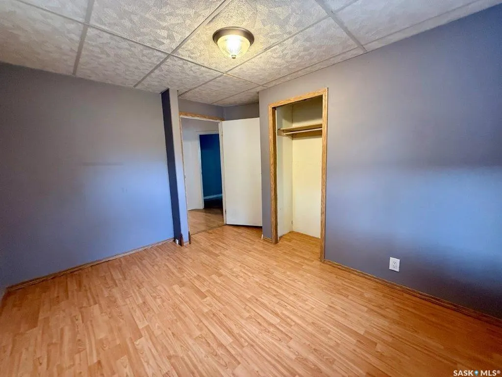 106 2nd AVENUE W