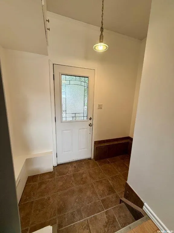106 2nd AVENUE W