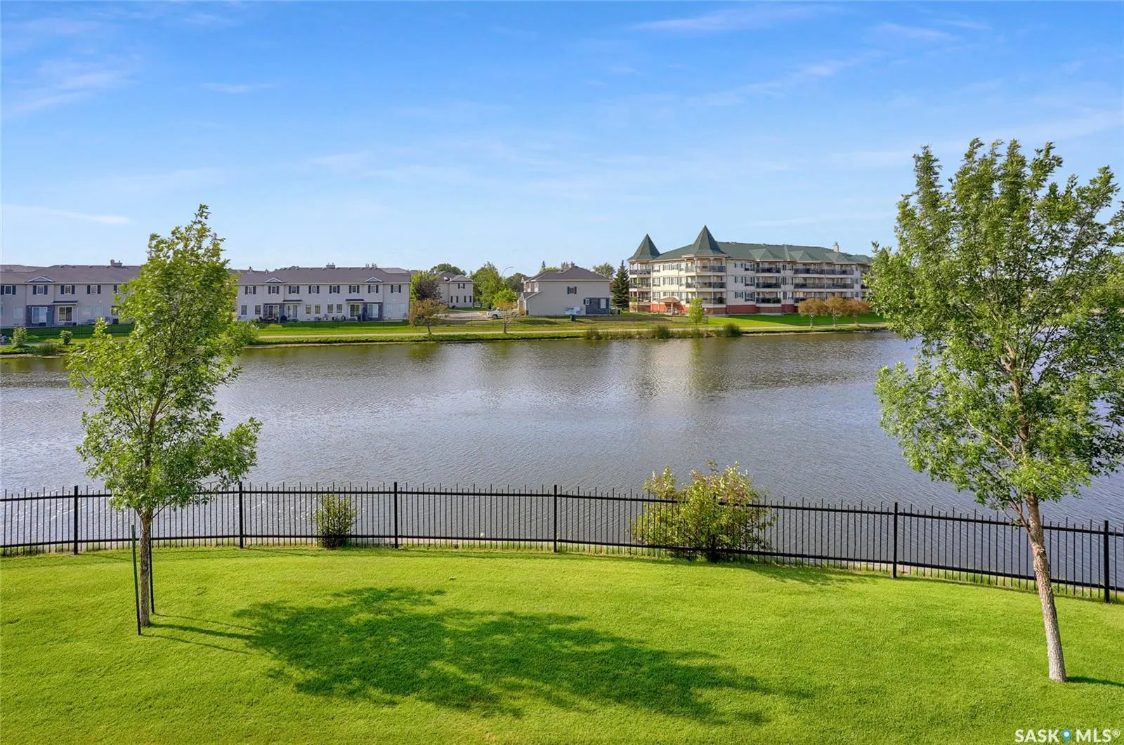2150 Heseltine ROAD, #106