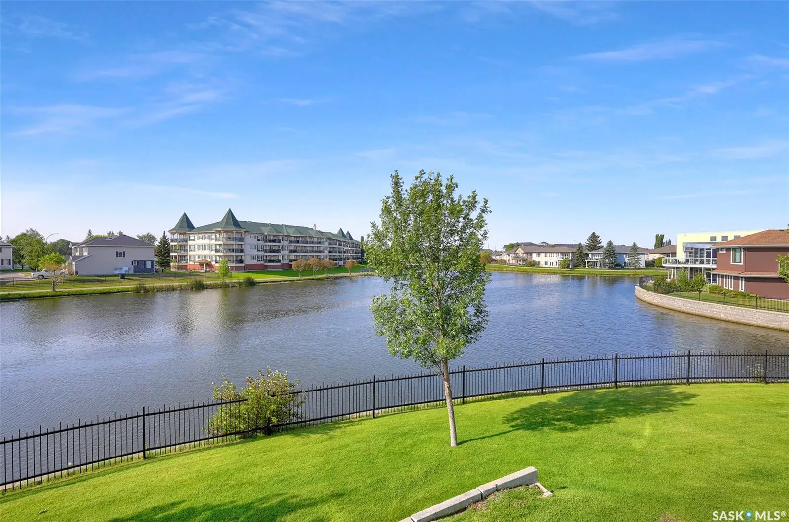 2150 Heseltine ROAD, #106