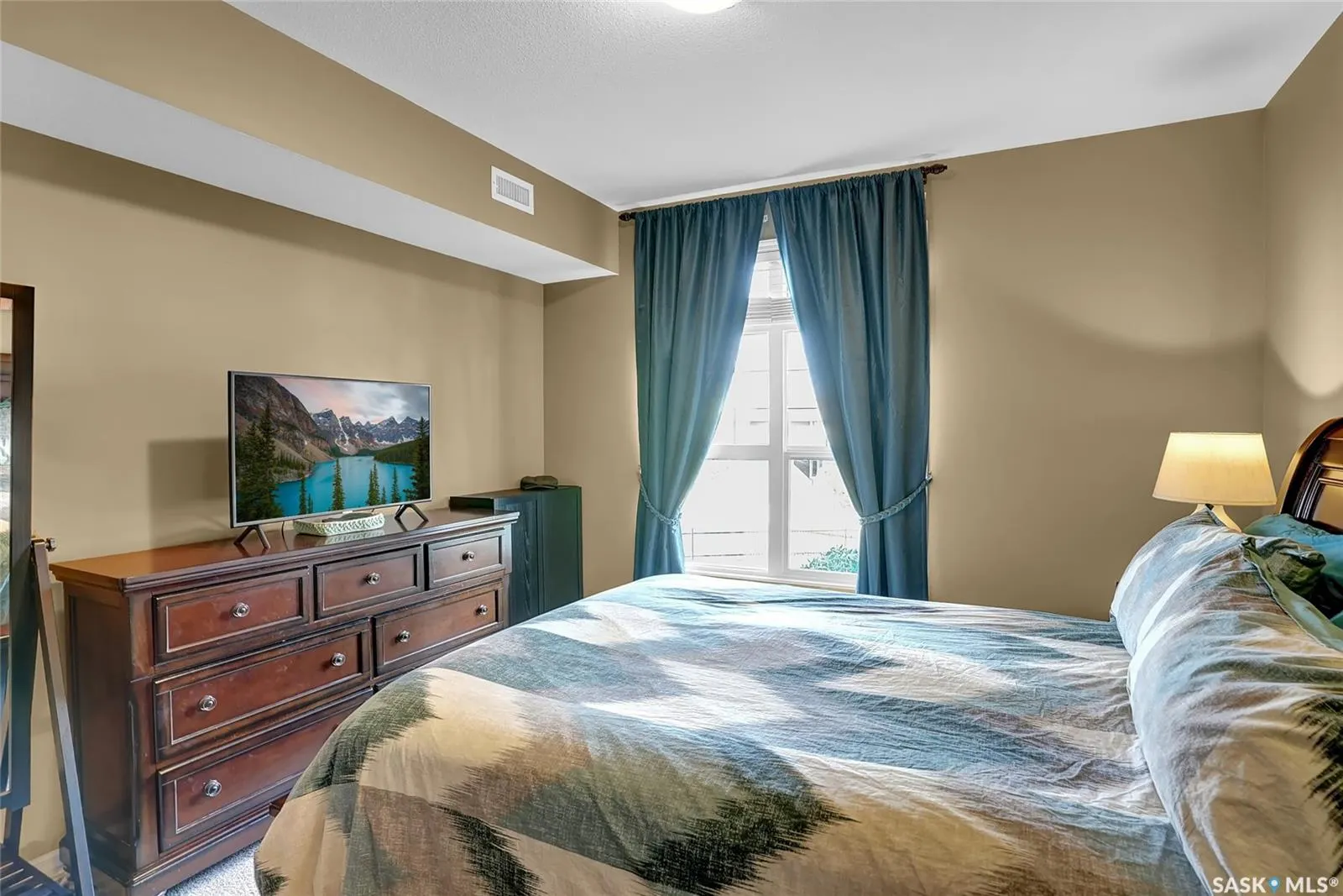 2150 Heseltine ROAD, #106