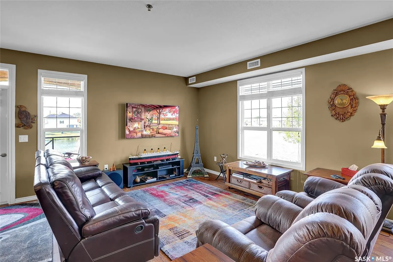 2150 Heseltine ROAD, #106