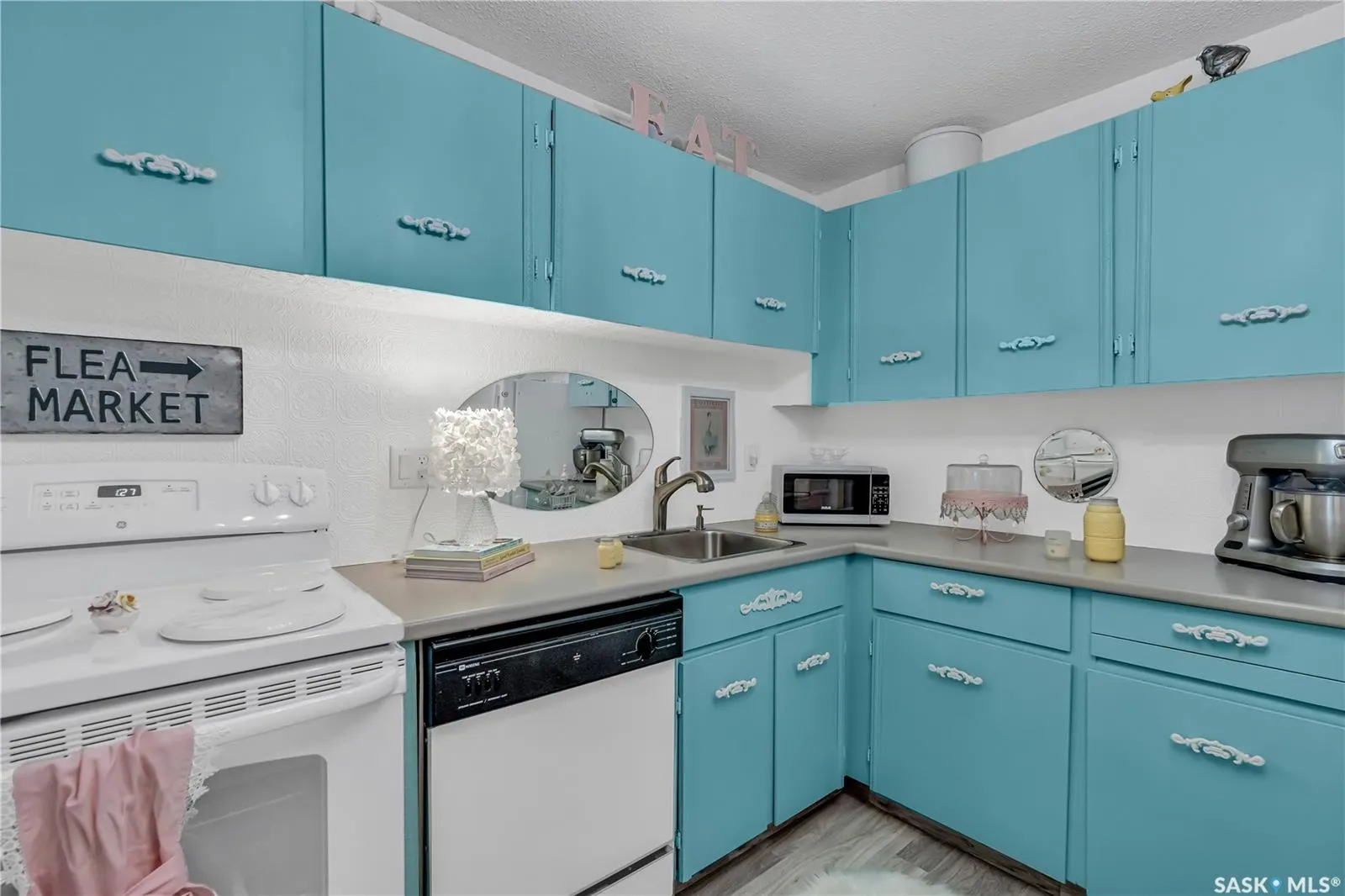 4545 Rae STREET, #306