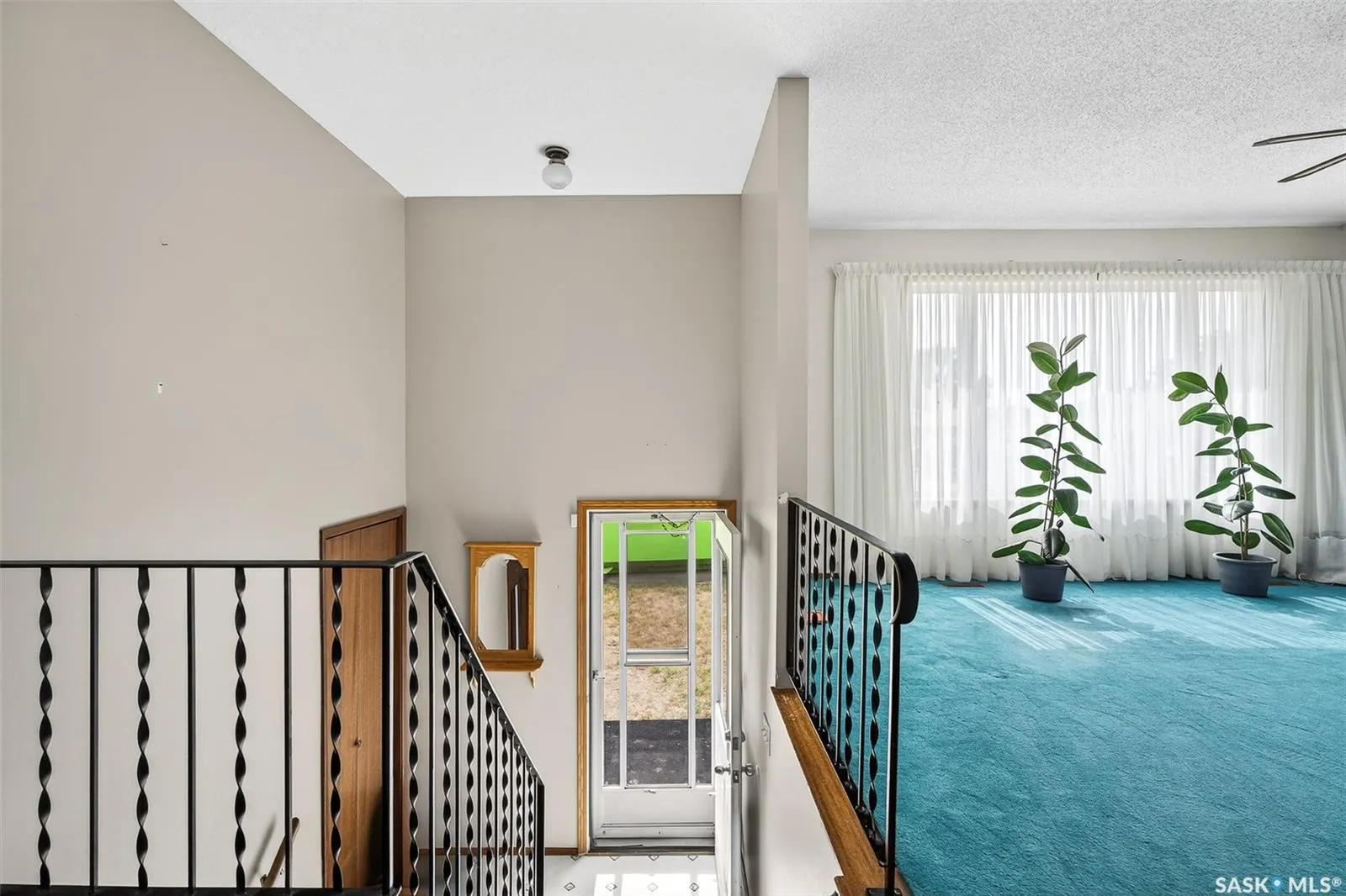 1051 Corman CRESCENT