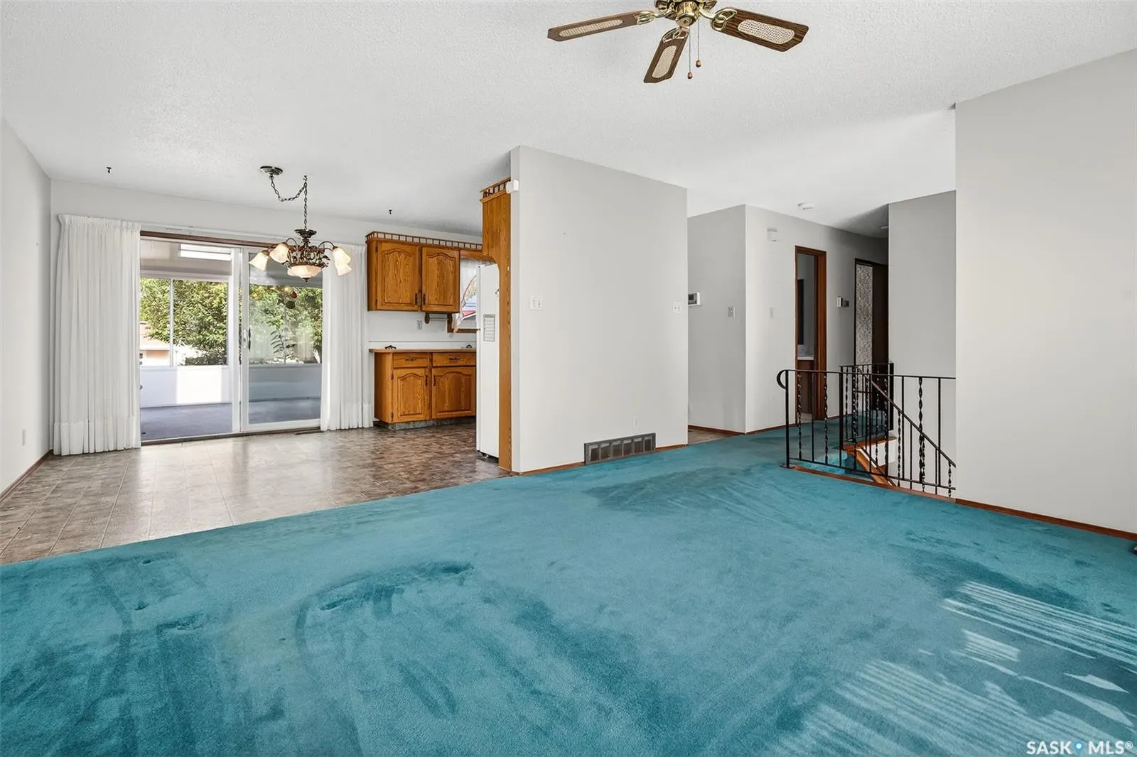 1051 Corman CRESCENT
