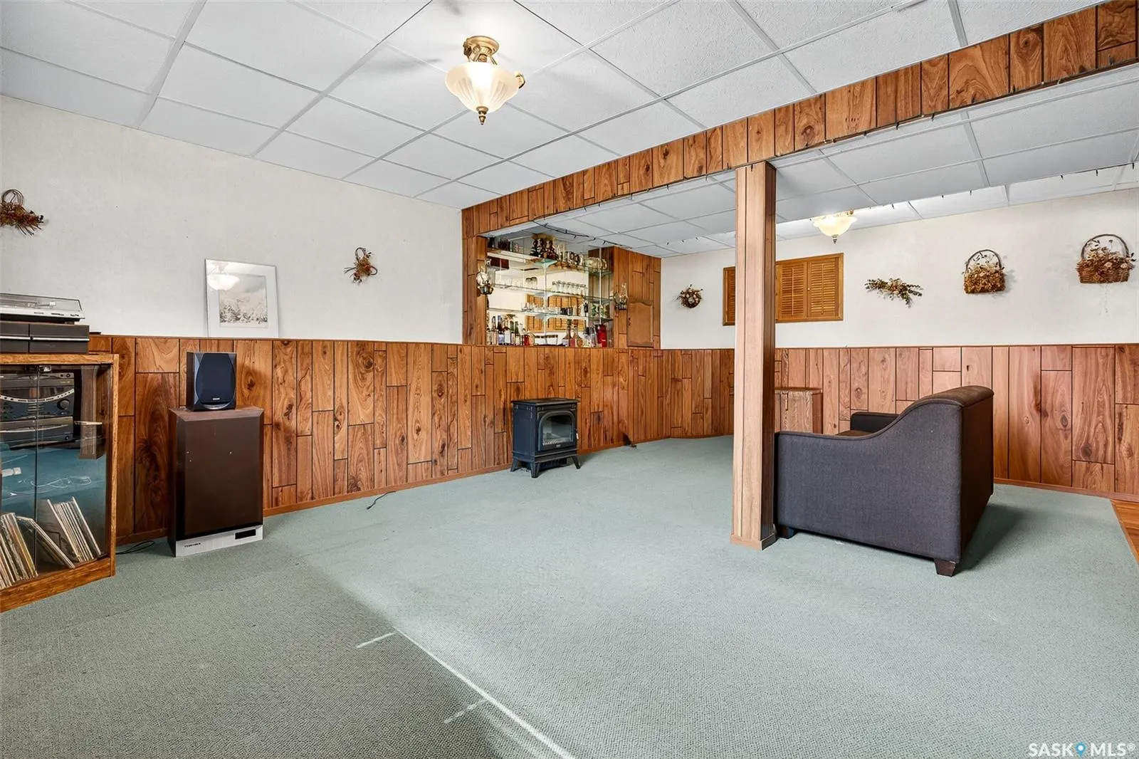1051 Corman CRESCENT