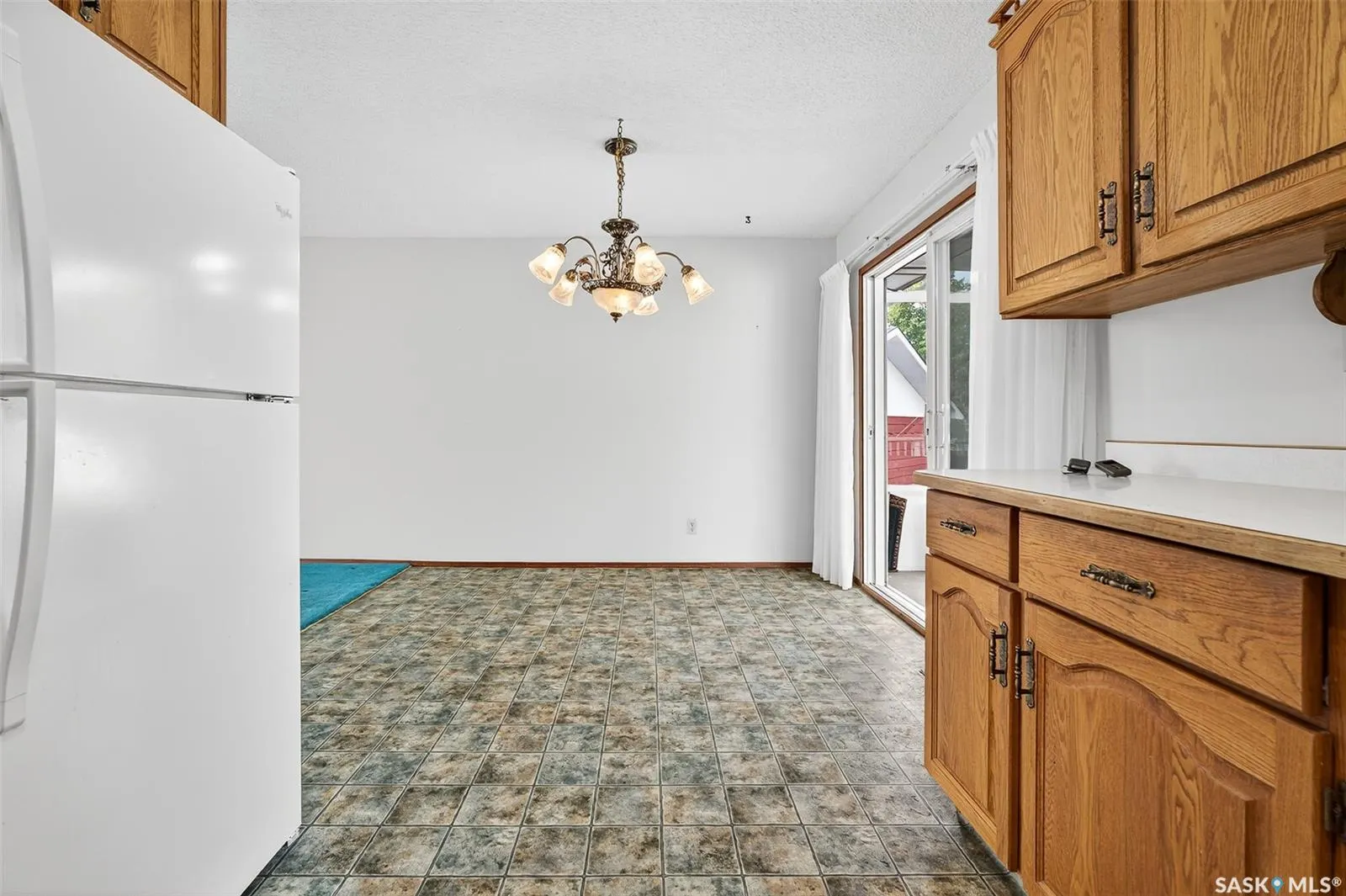 1051 Corman CRESCENT