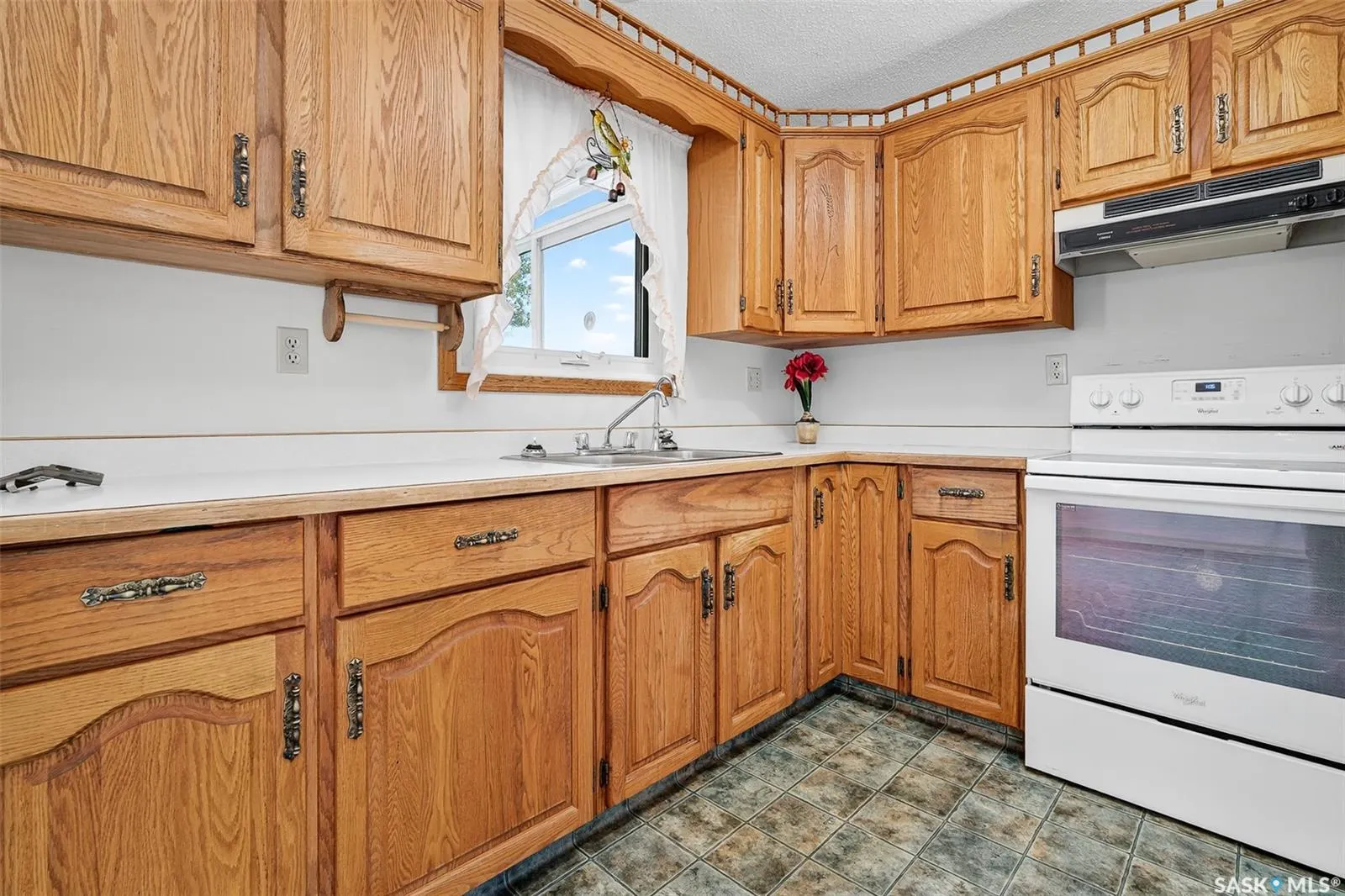 1051 Corman CRESCENT