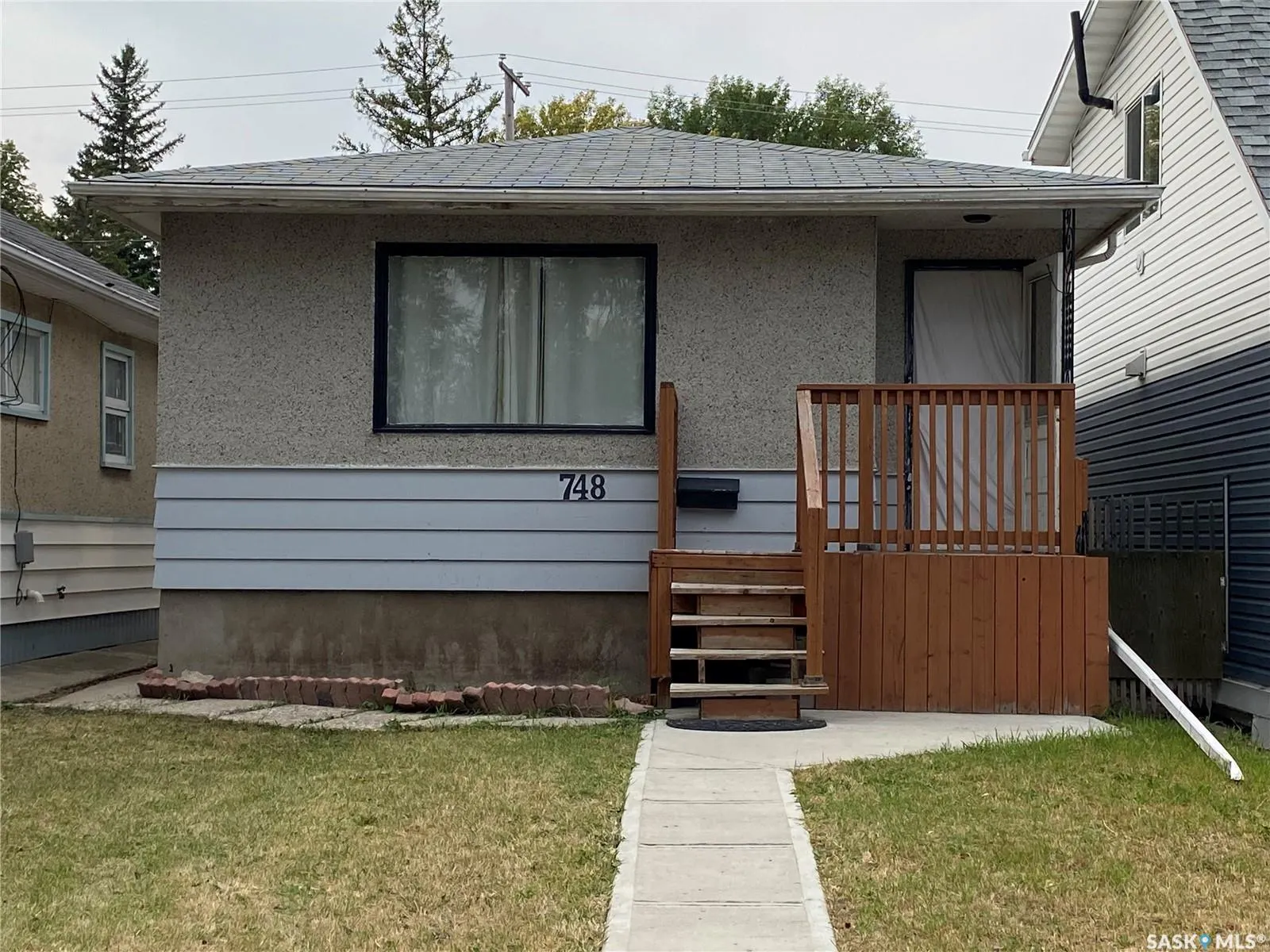 748 Rae STREET
