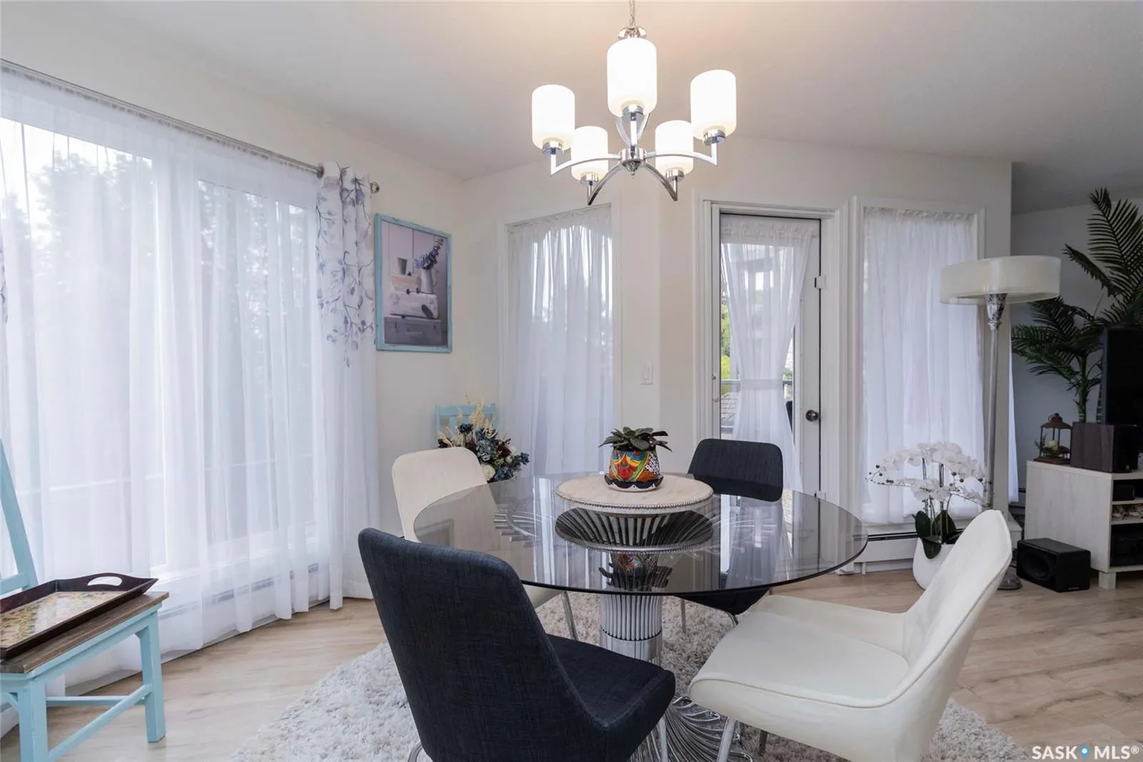 1622 Acadia DRIVE, #201