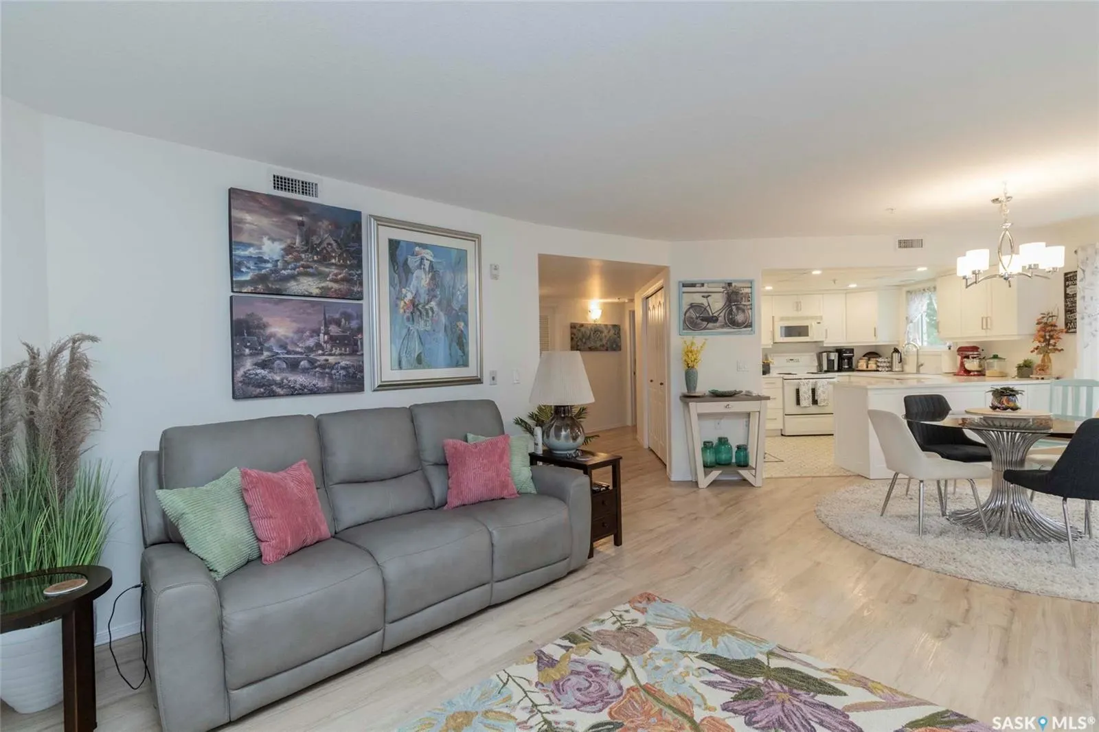 1622 Acadia DRIVE, #201