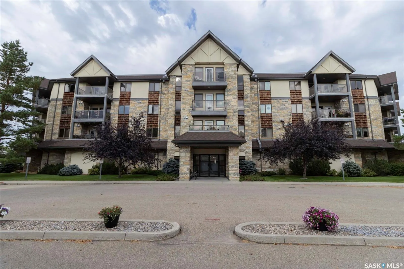 1622 Acadia DRIVE, #201