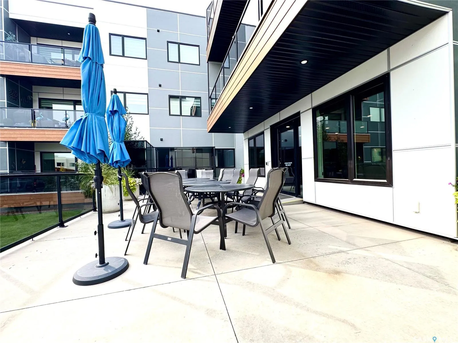 105 Willis CRESCENT, #232