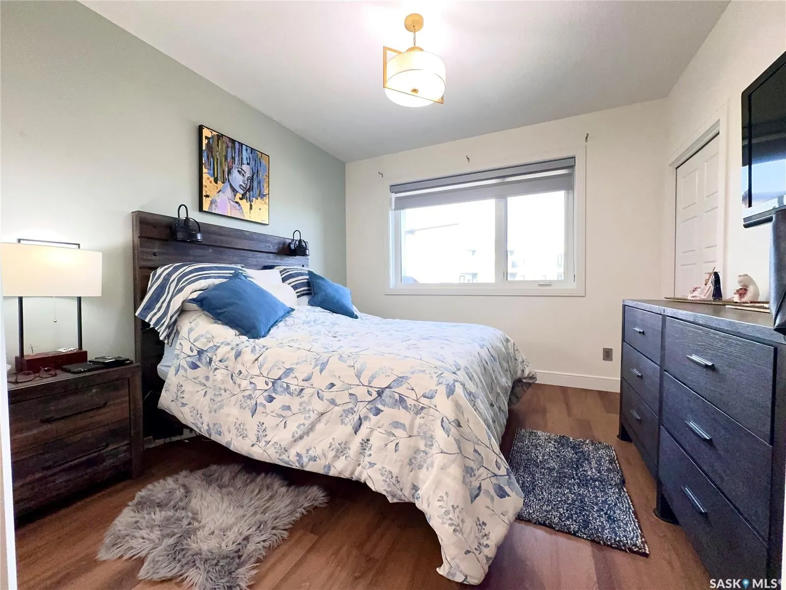 105 Willis CRESCENT, #232
