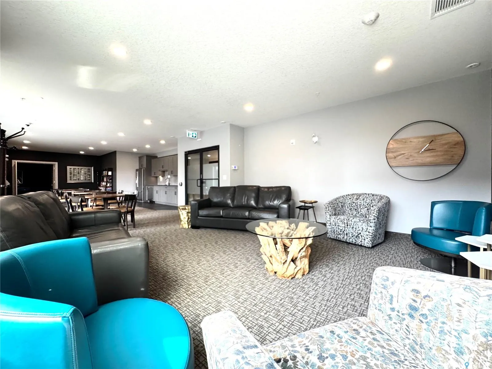 105 Willis CRESCENT, #232