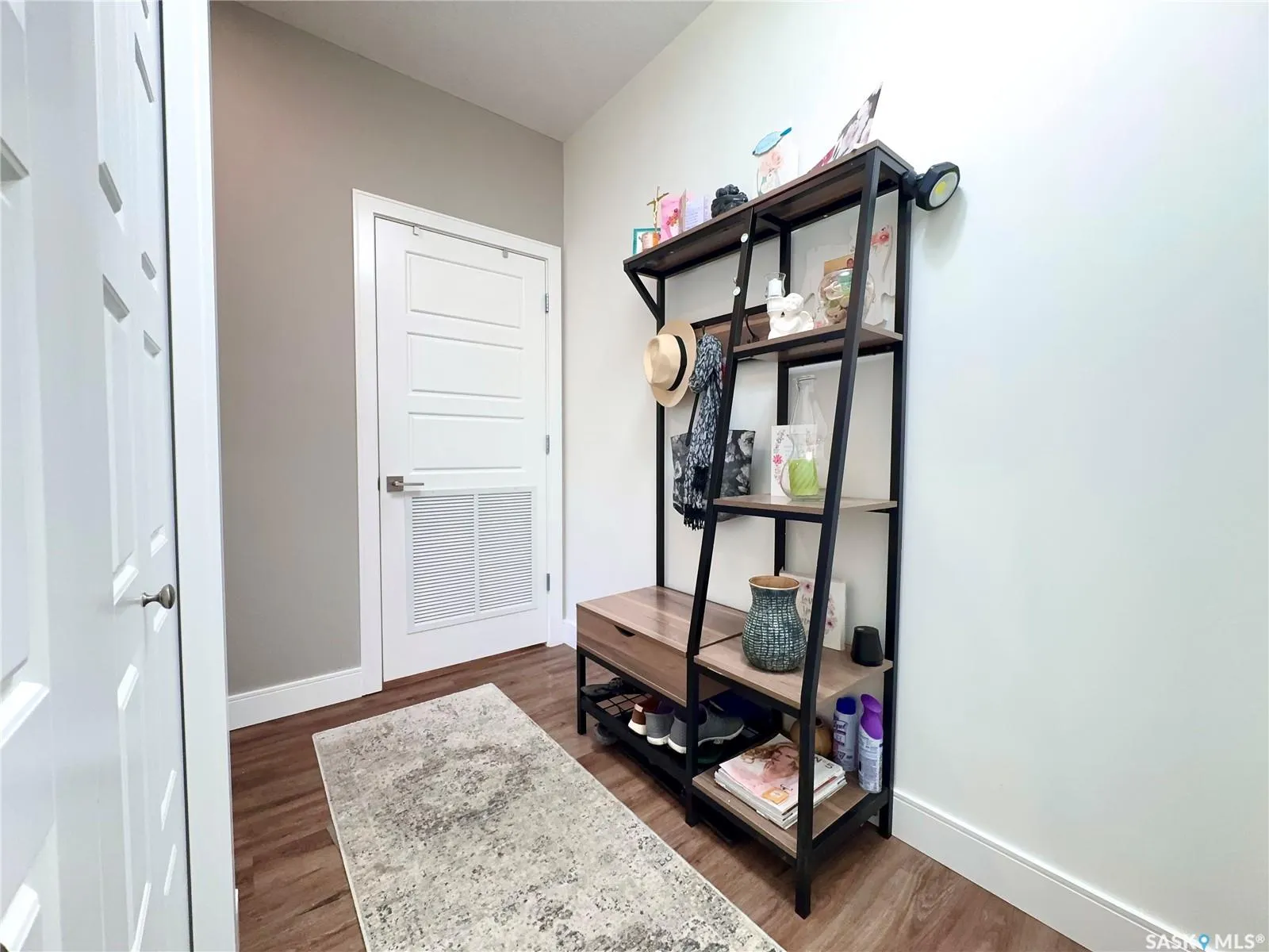 105 Willis CRESCENT, #232