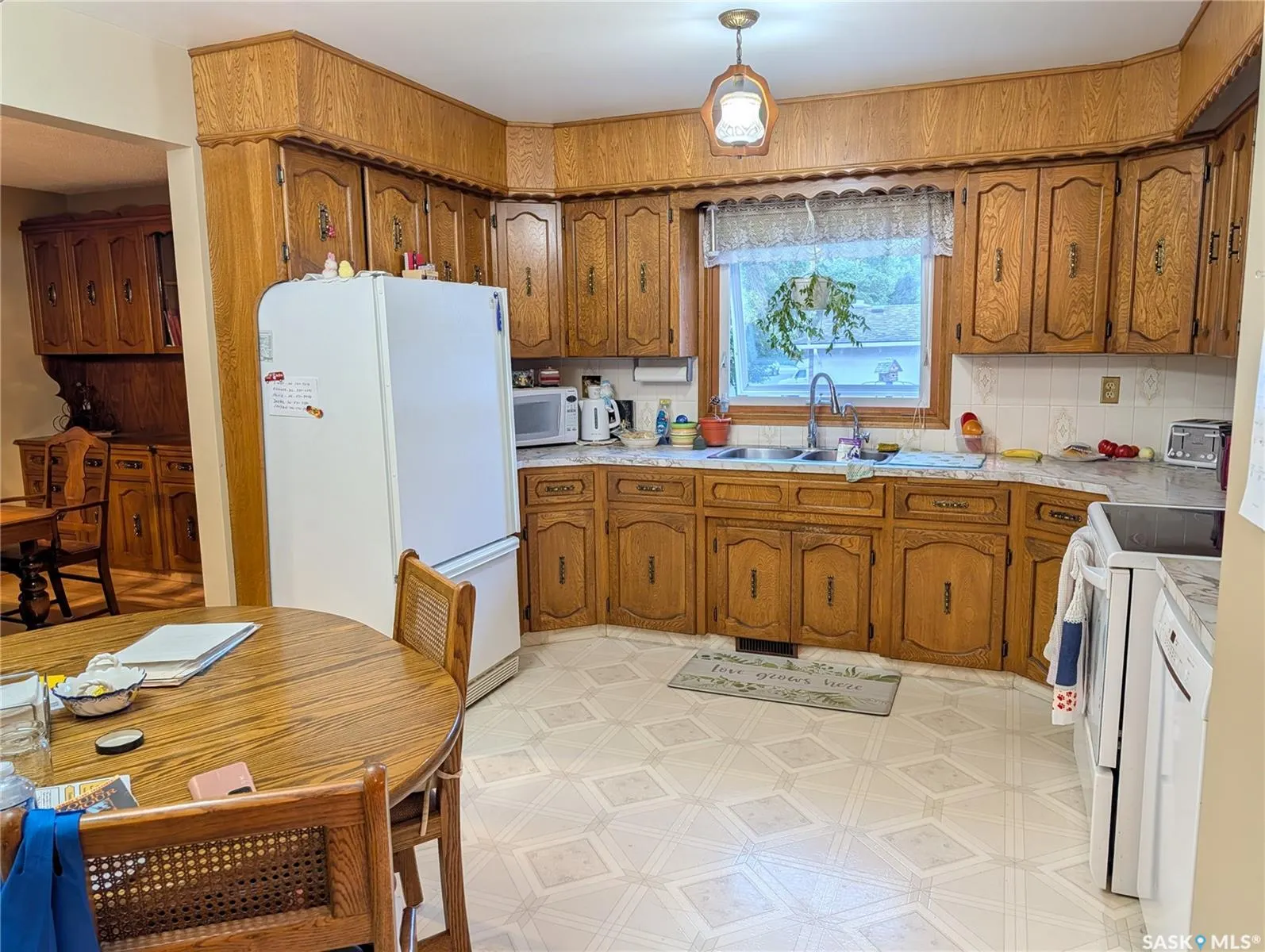 215 DALGLIESH DRIVE