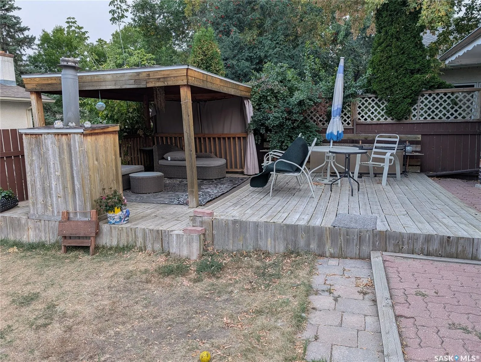 215 DALGLIESH DRIVE
