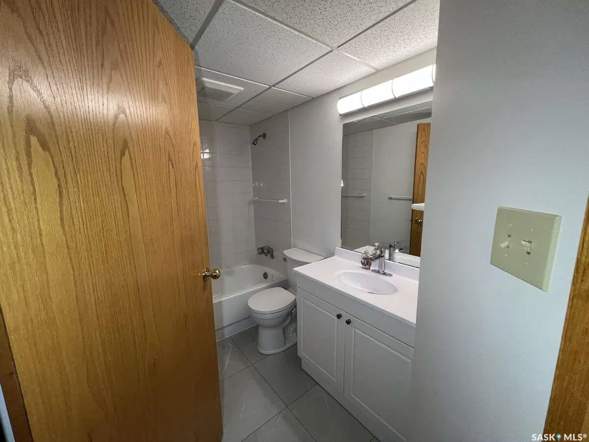 611 University DRIVE, #707