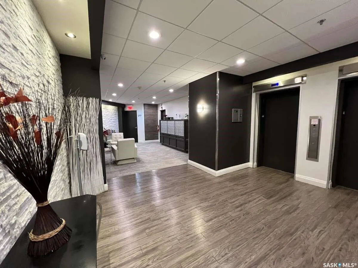 611 University DRIVE, #707