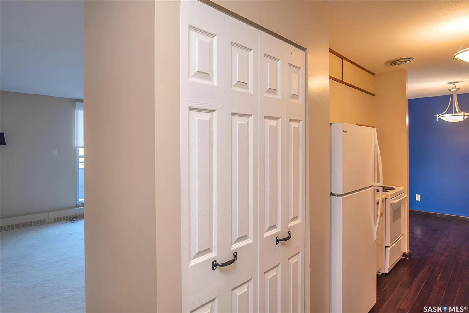 4615 Rae STREET, #203