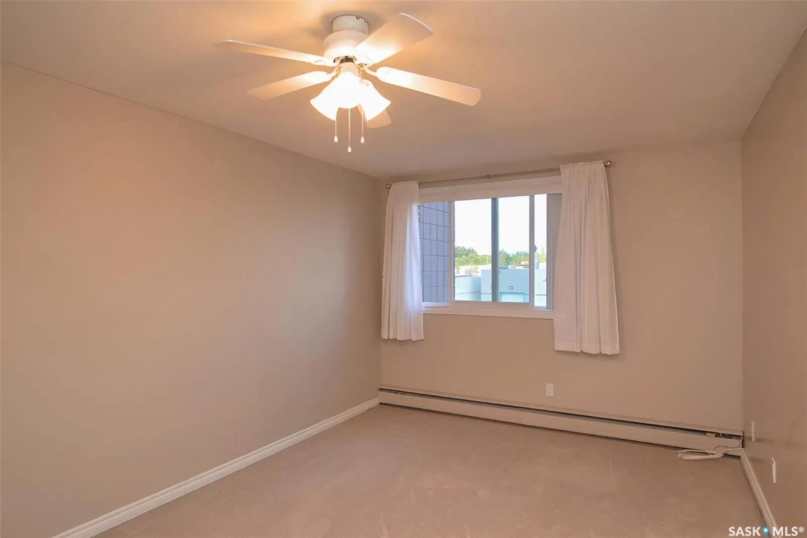 4615 Rae STREET, #203