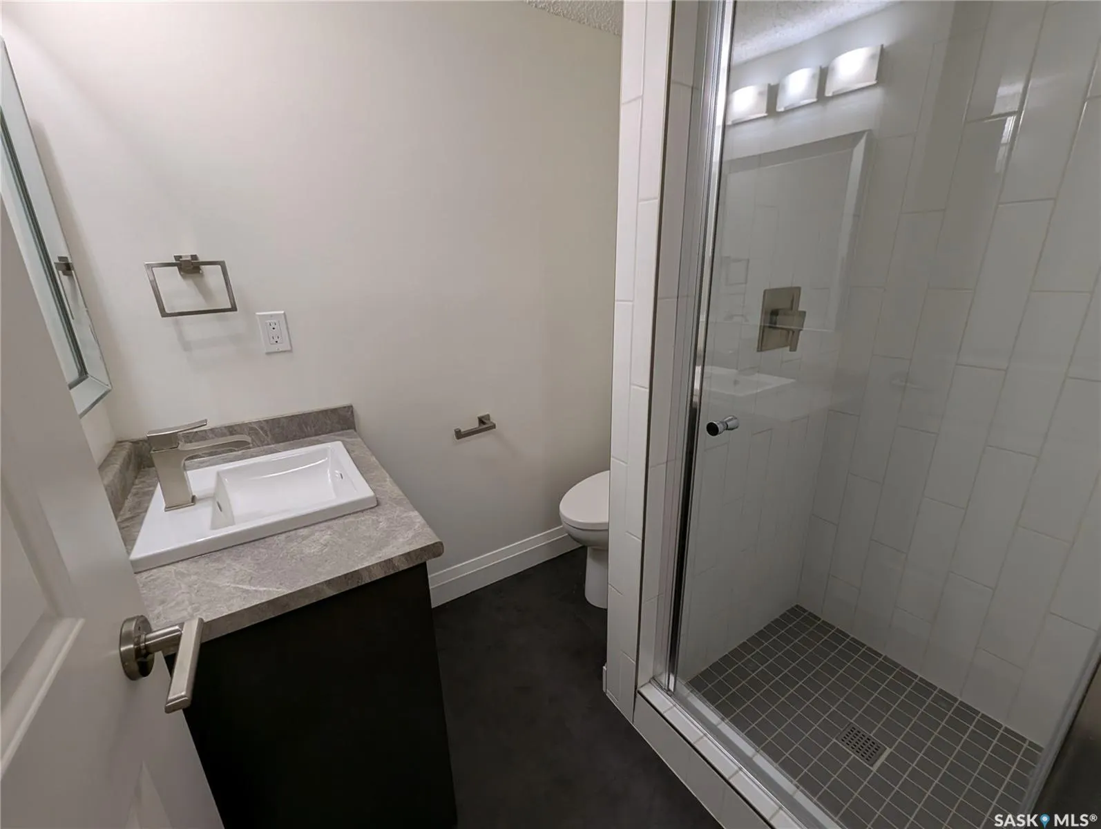 921 Main STREET, #204
