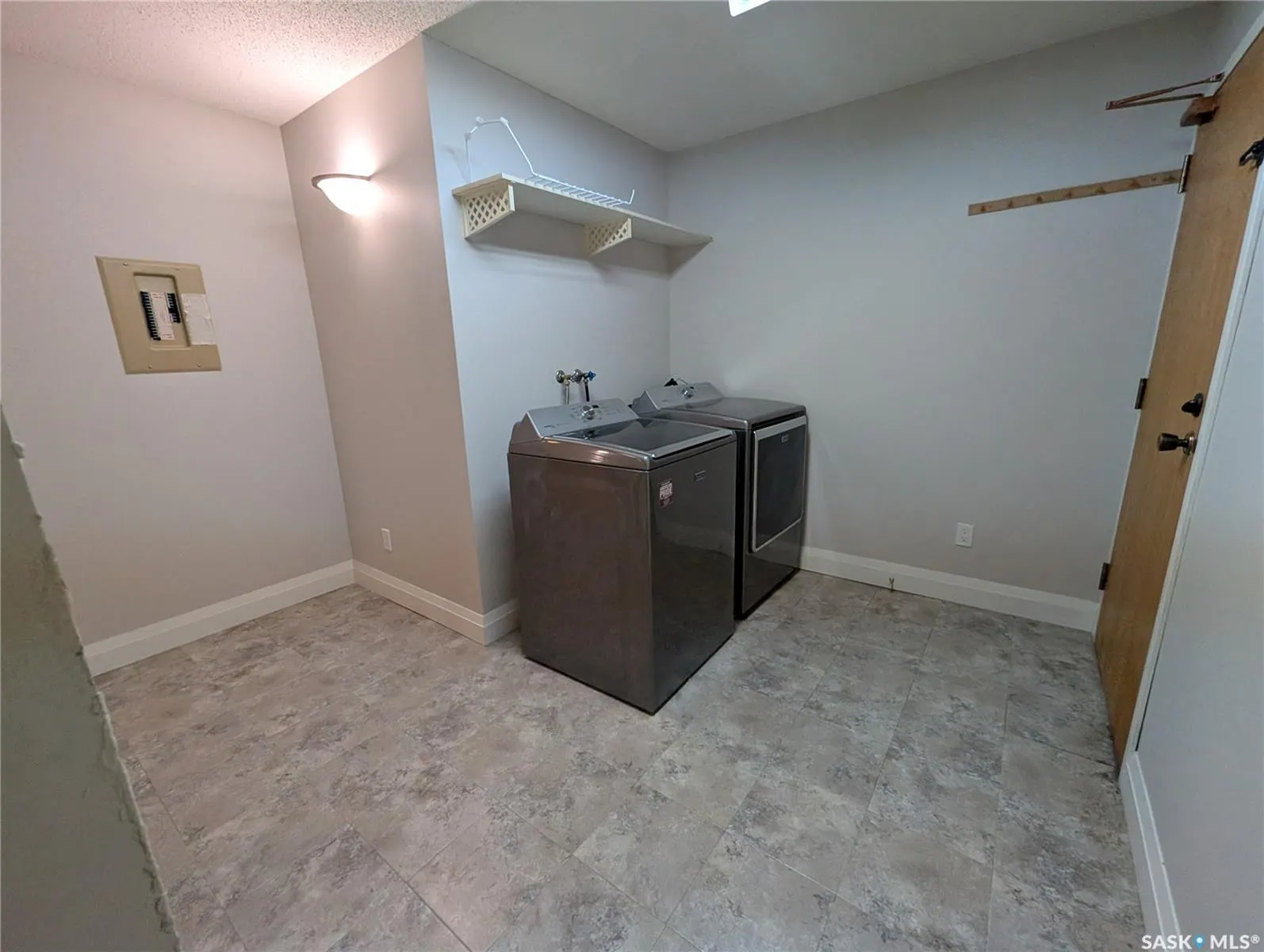 921 Main STREET, #204