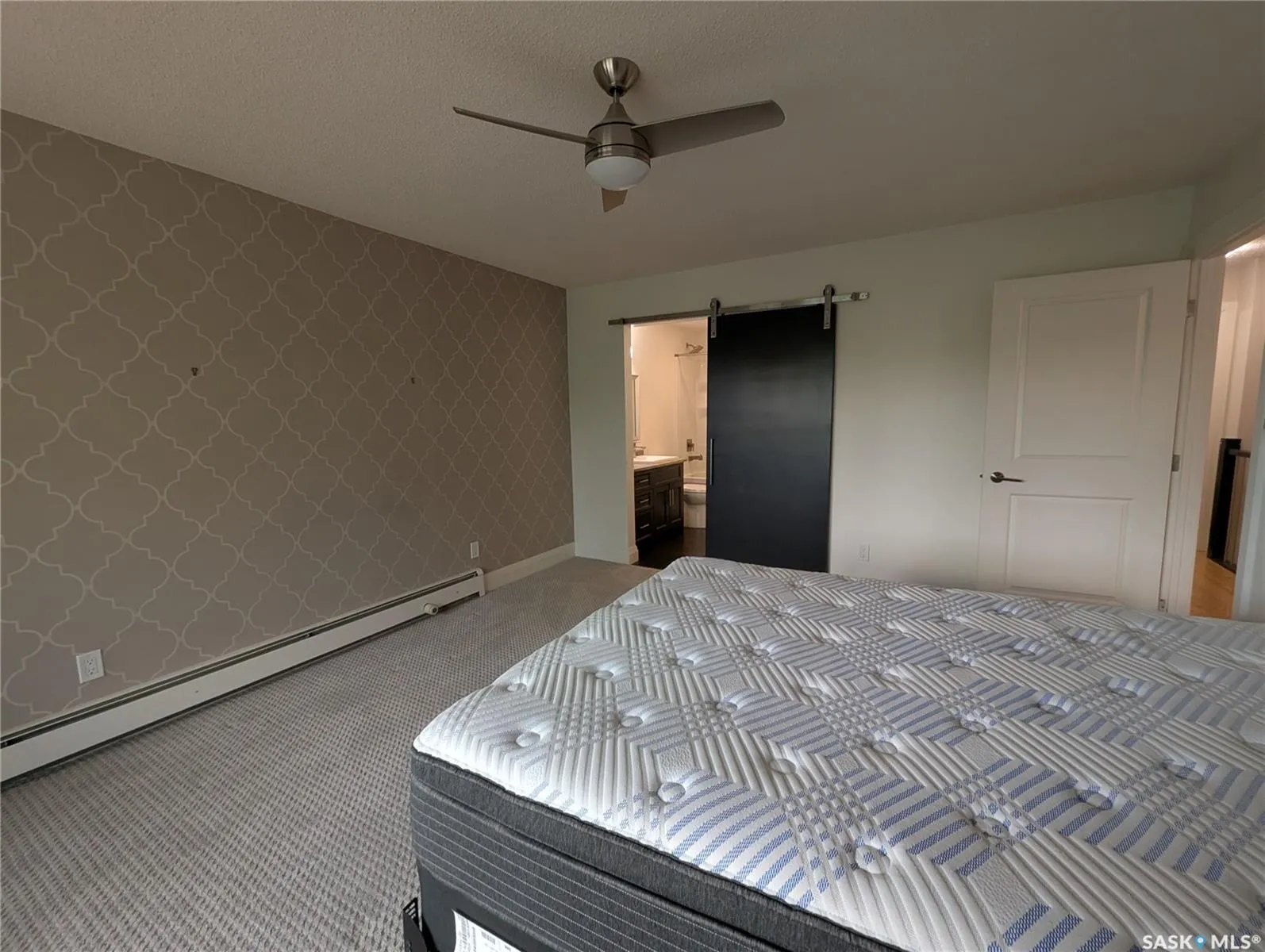 921 Main STREET, #204