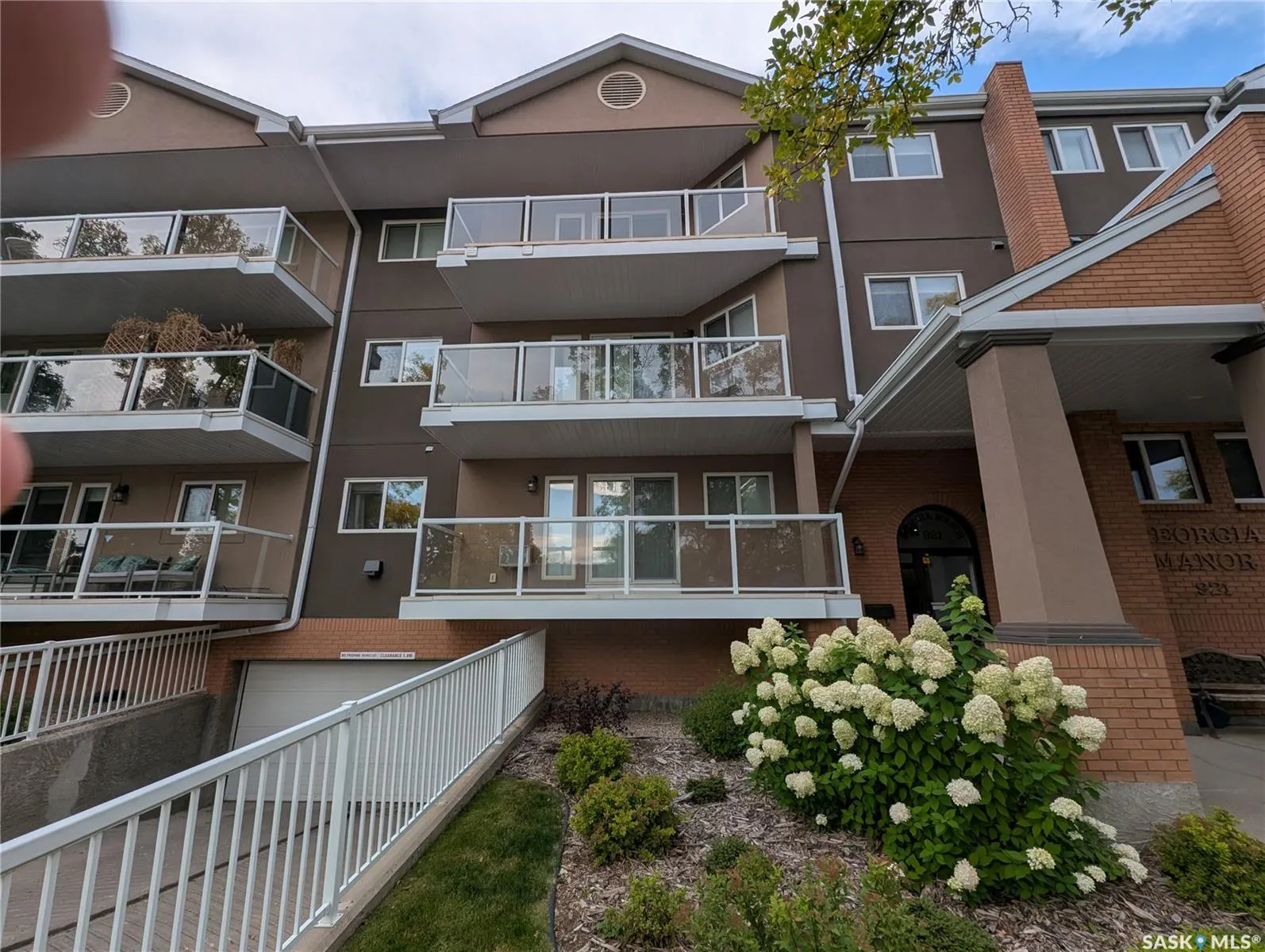 921 Main STREET, #204