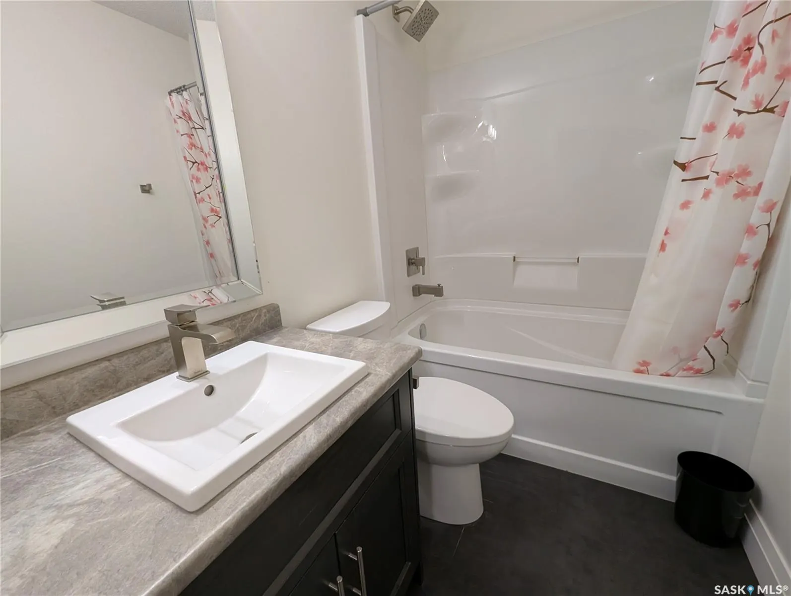 921 Main STREET, #204