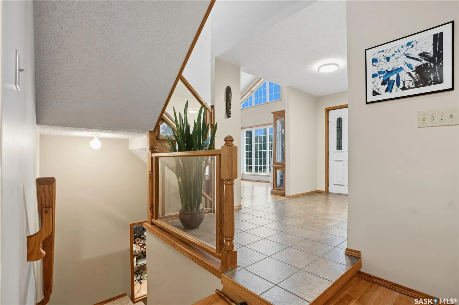 139 Lakeshore CRESCENT