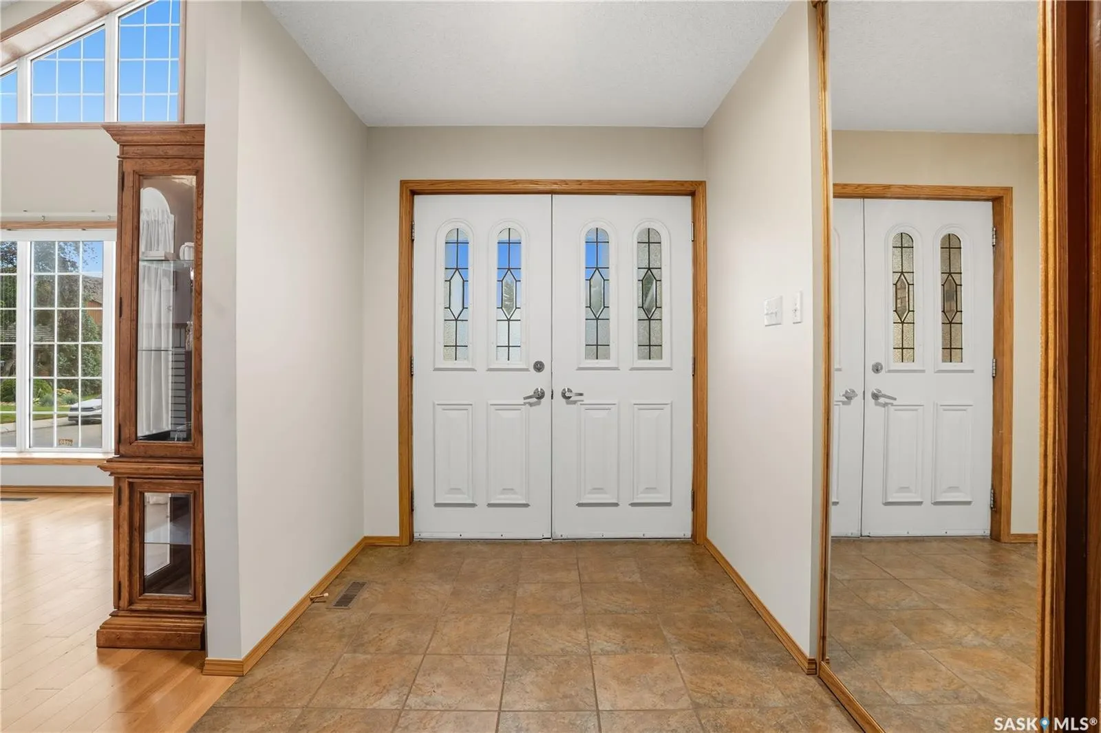 139 Lakeshore CRESCENT