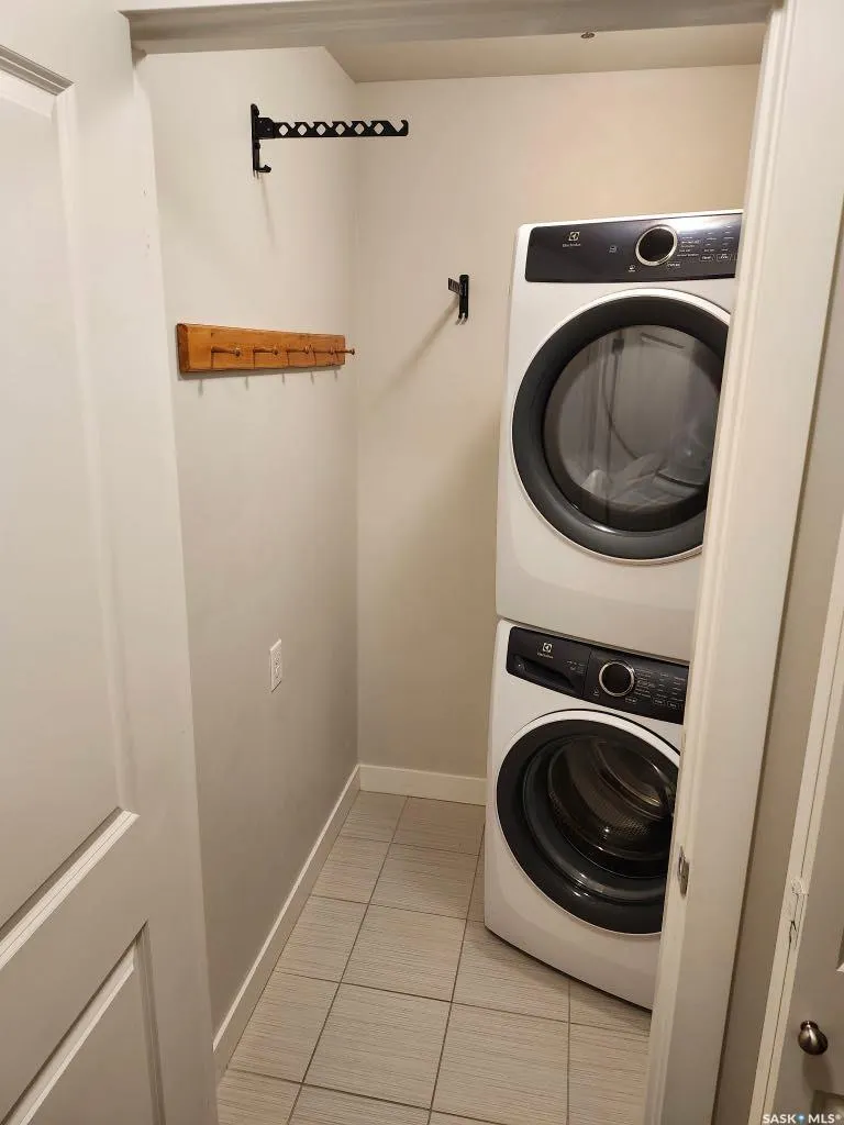 415 Hunter ROAD, #104 B