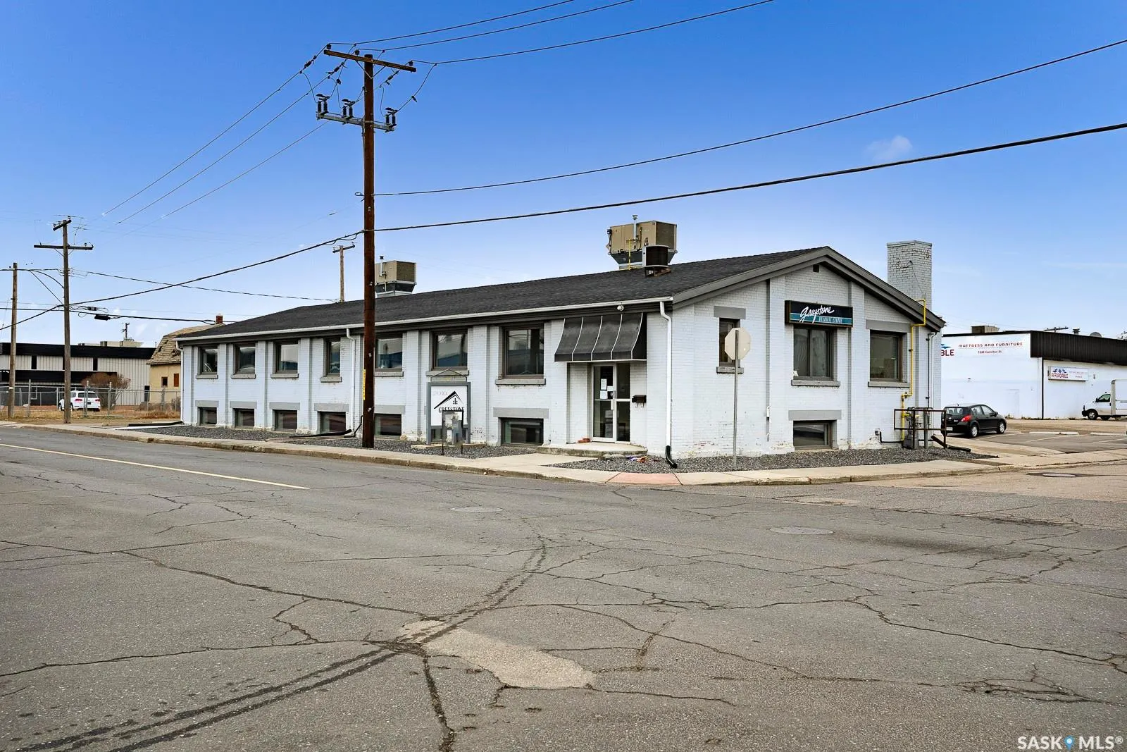 2010 7TH AVENUE