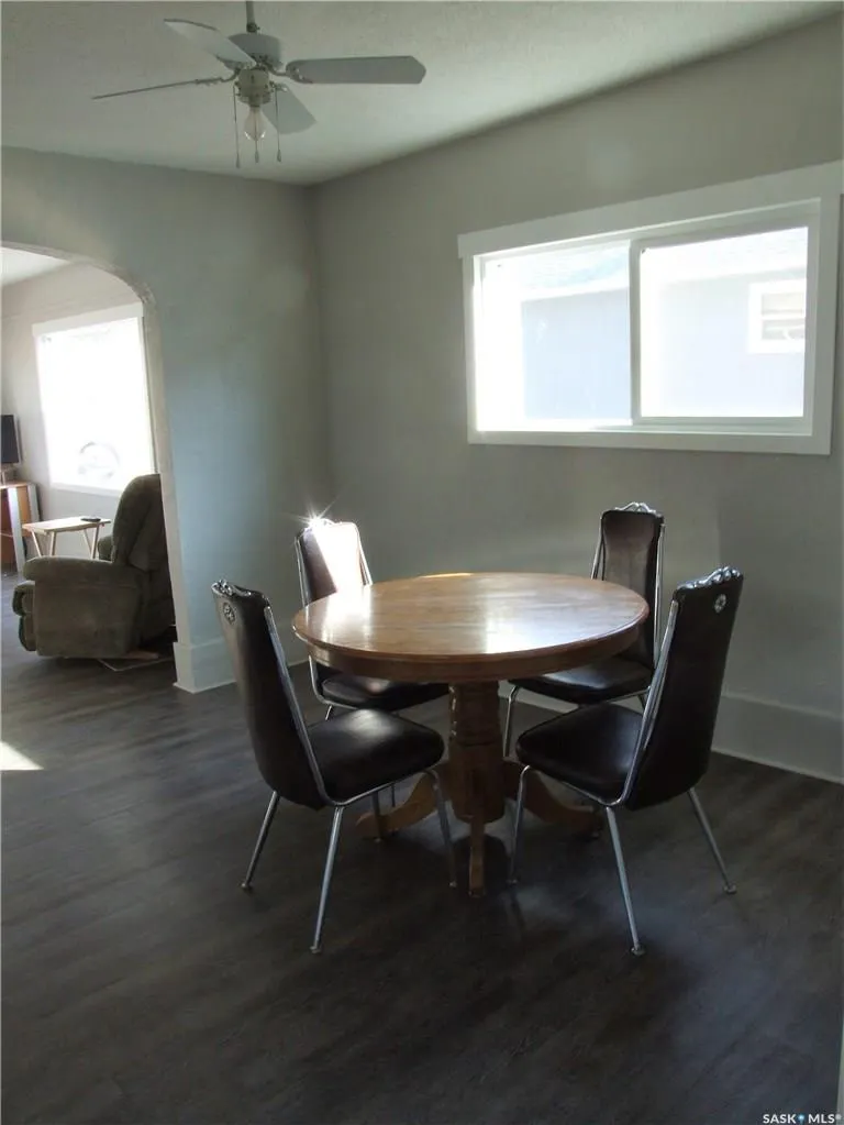118 2nd STREET W