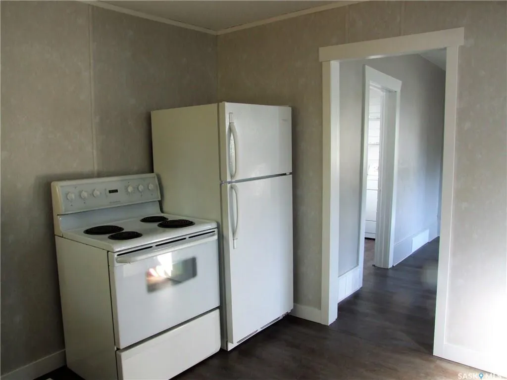 118 2nd STREET W