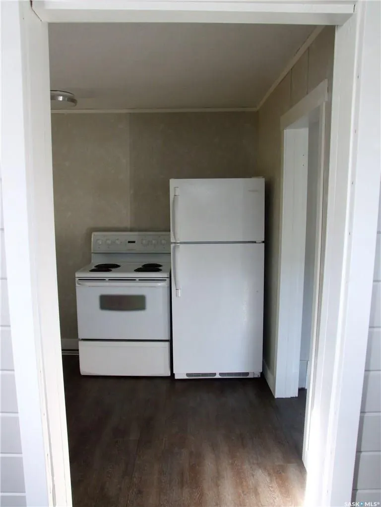 118 2nd STREET W