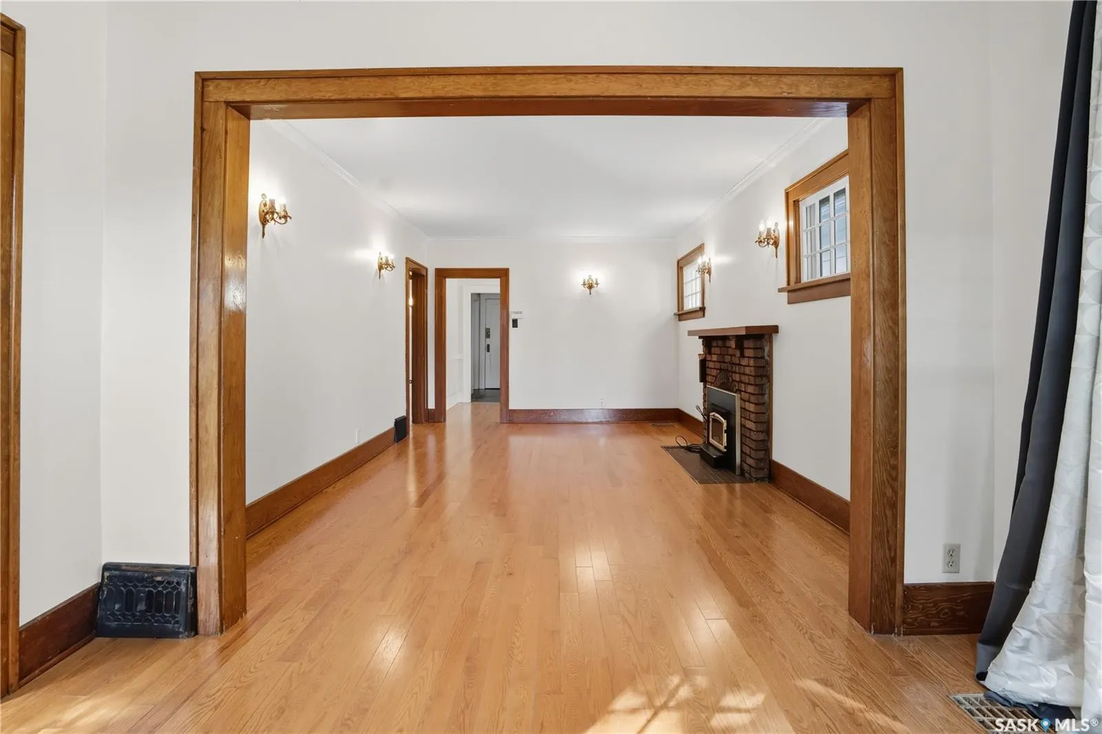 3320 15th AVENUE