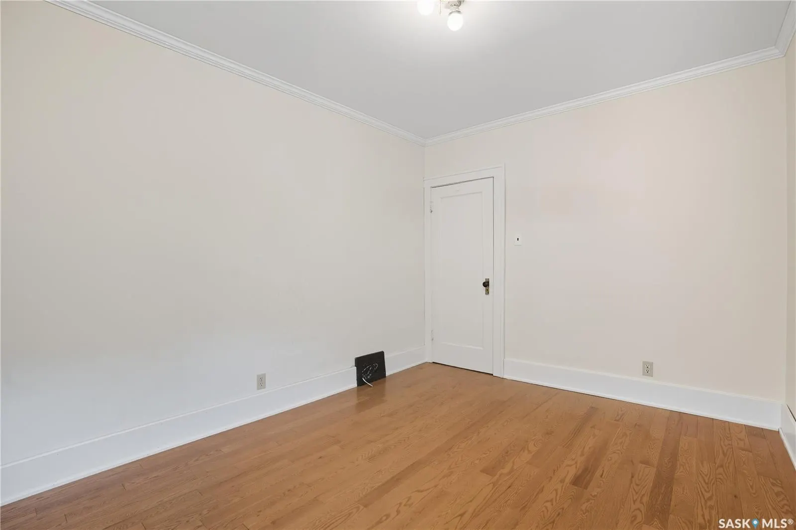3320 15th AVENUE