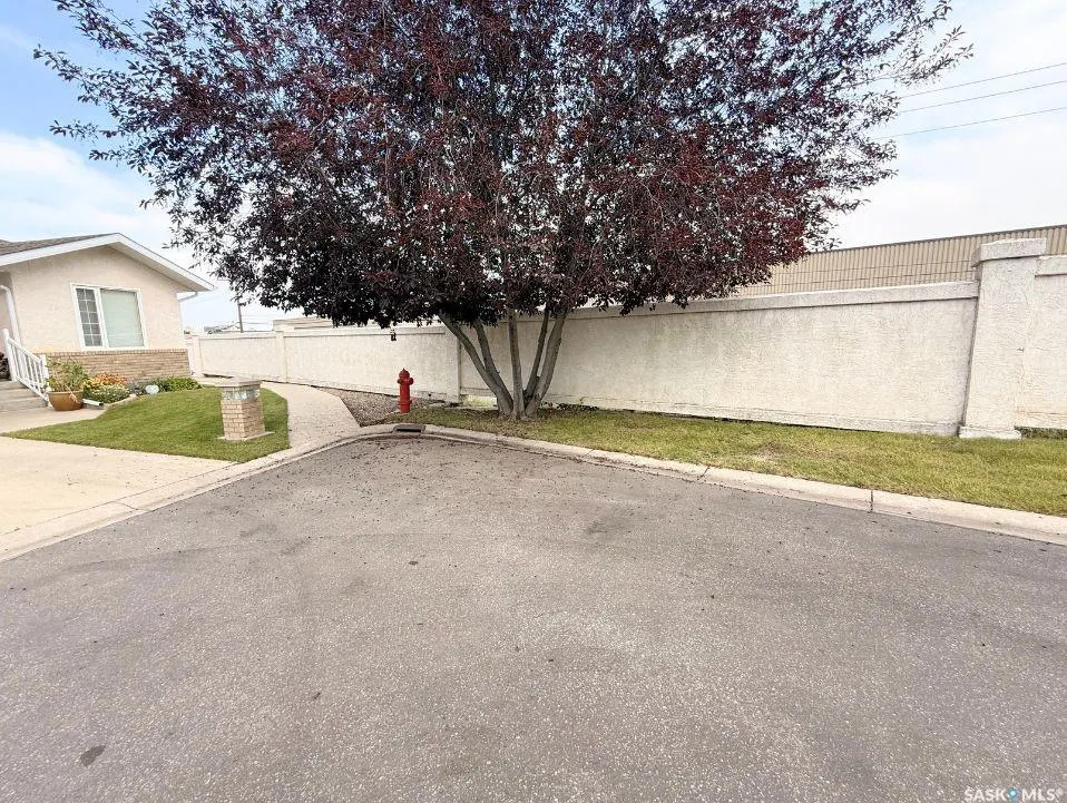 165 Robert STREET W, #417