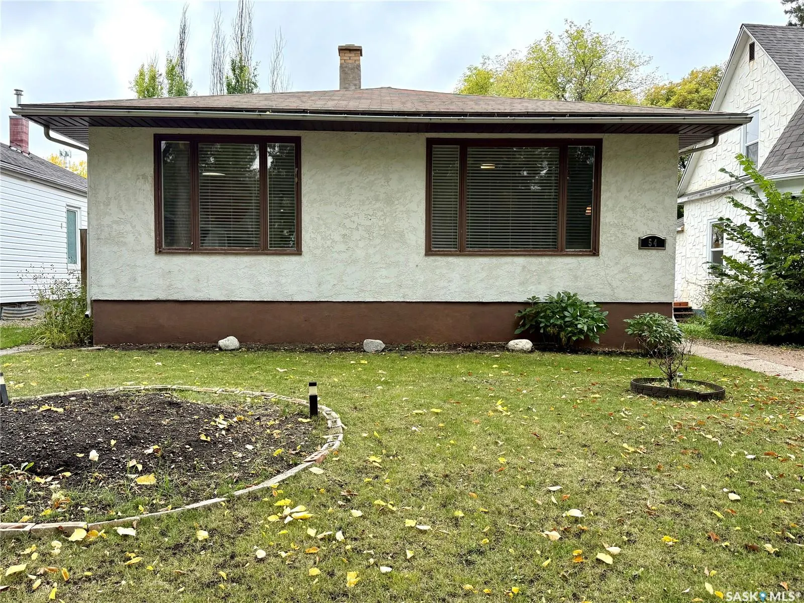 54 Assiniboia AVENUE