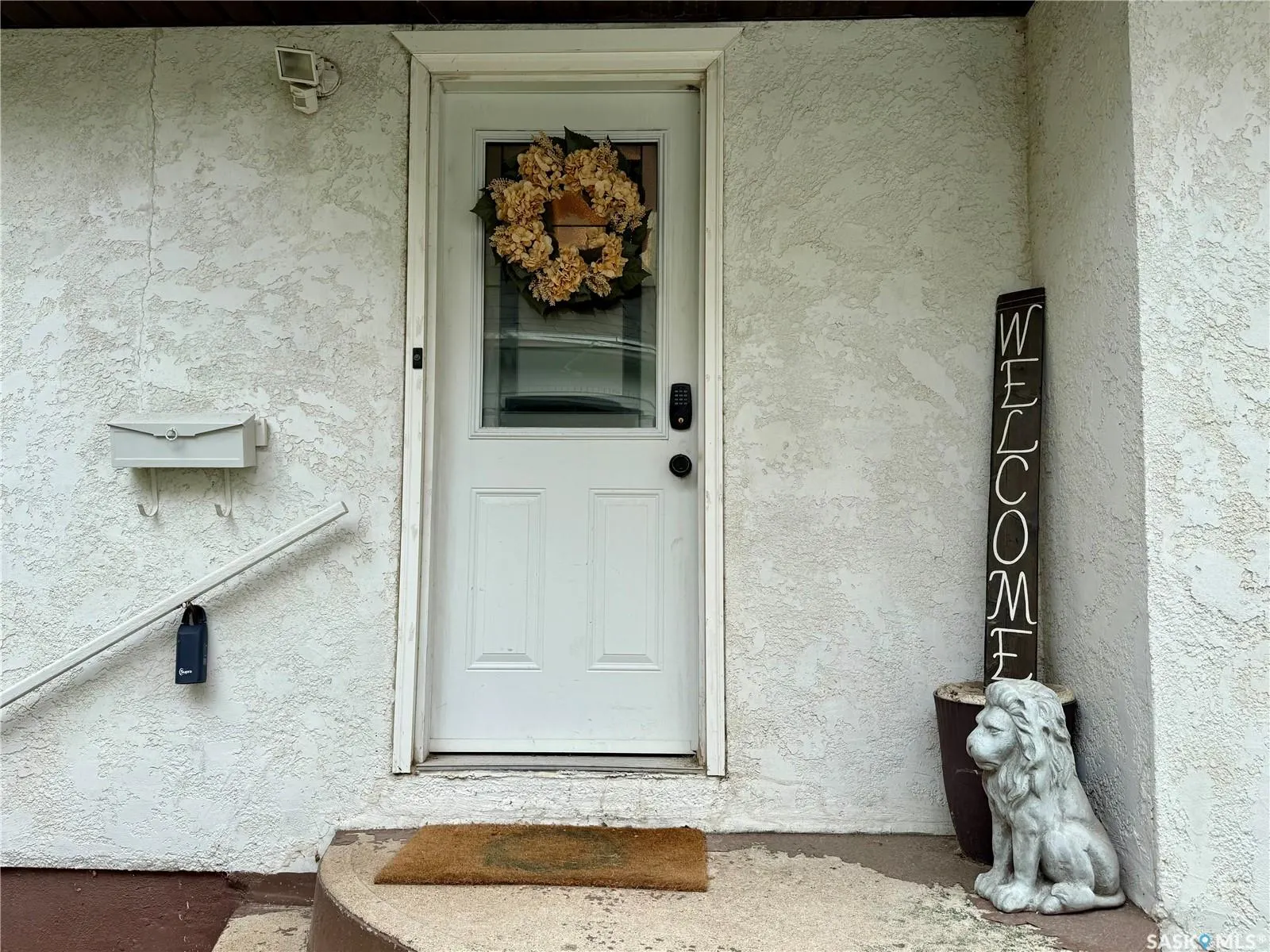 54 Assiniboia AVENUE