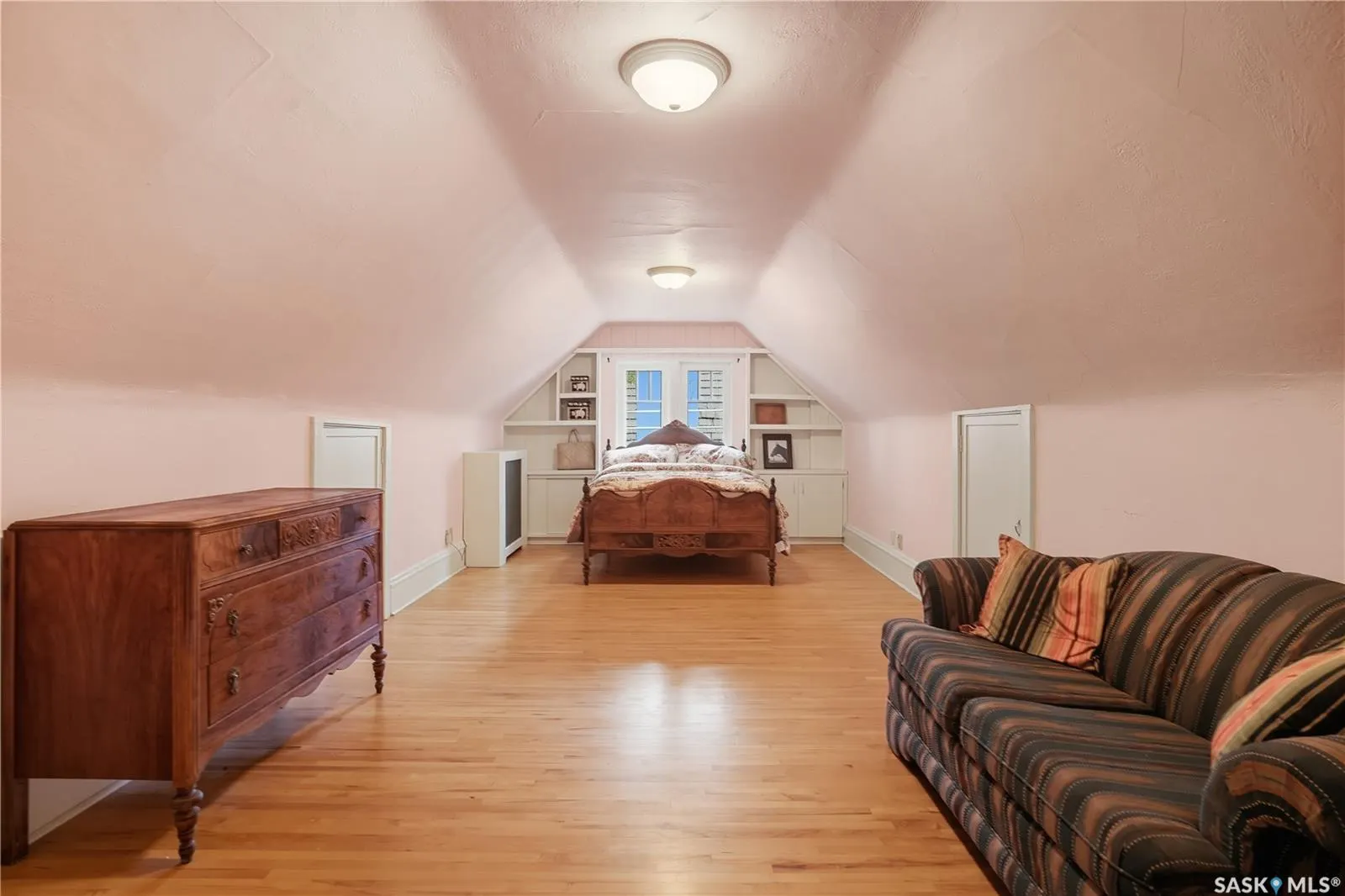 3151 Angus STREET
