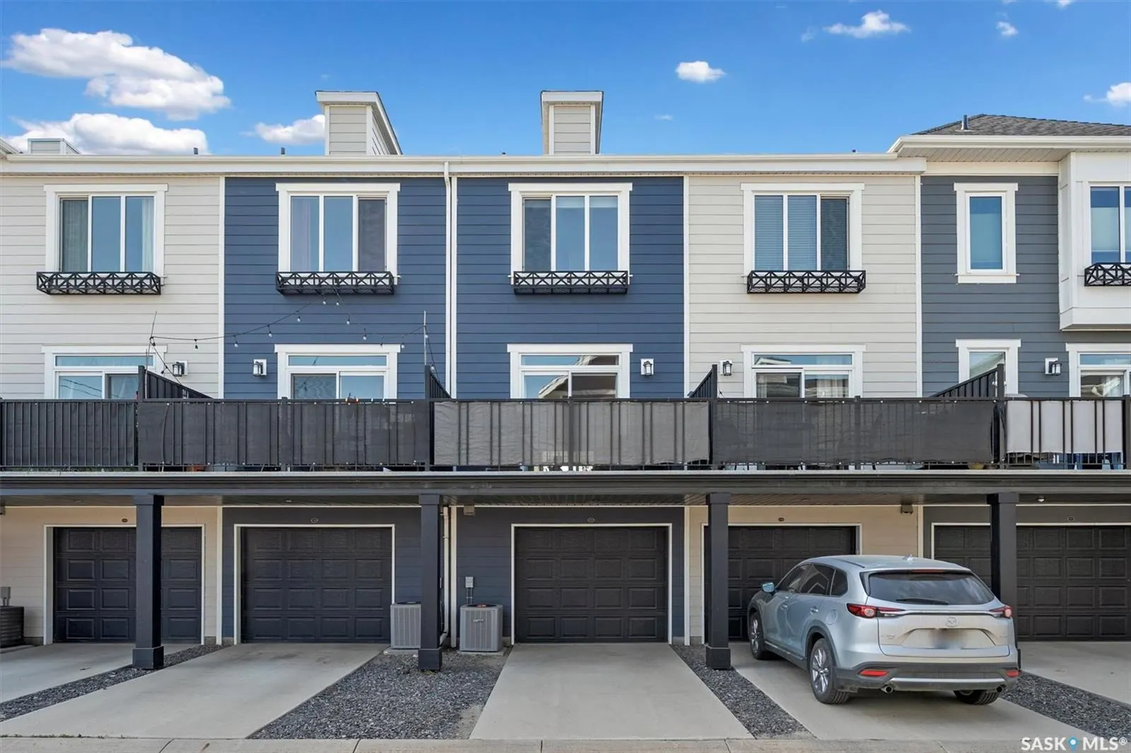 731 Meadows BOULEVARD