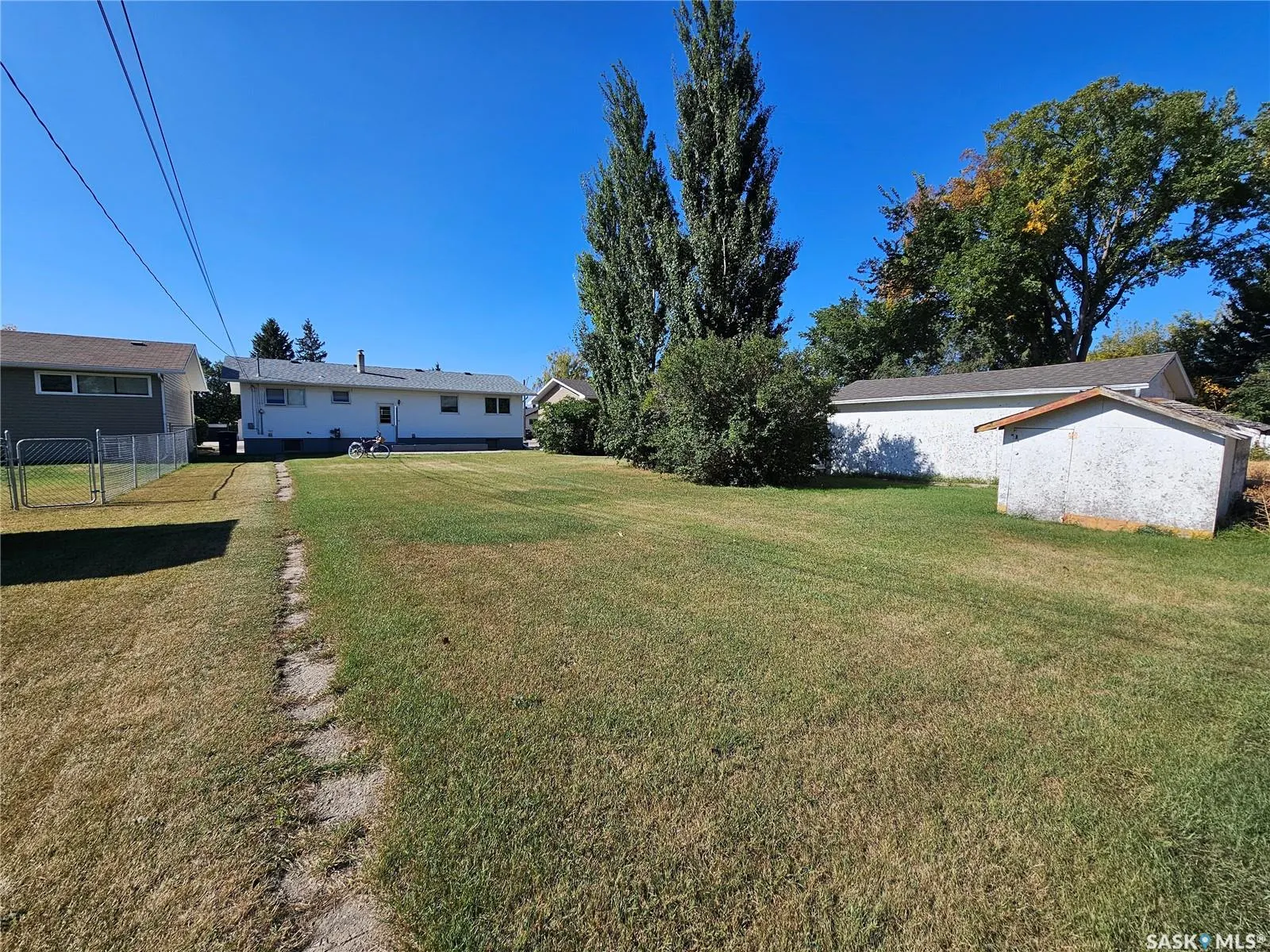 417 4th AVENUE W